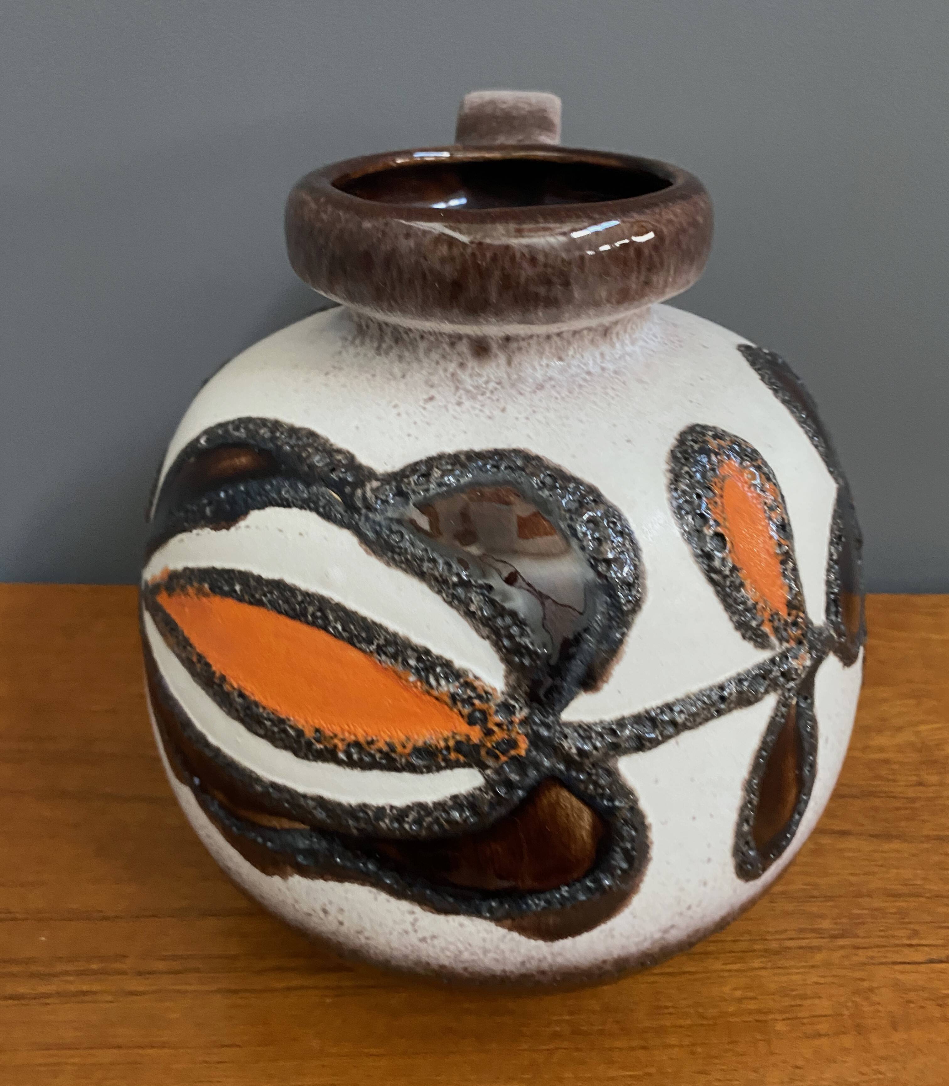 Scheurich vase model 484-21 1970s