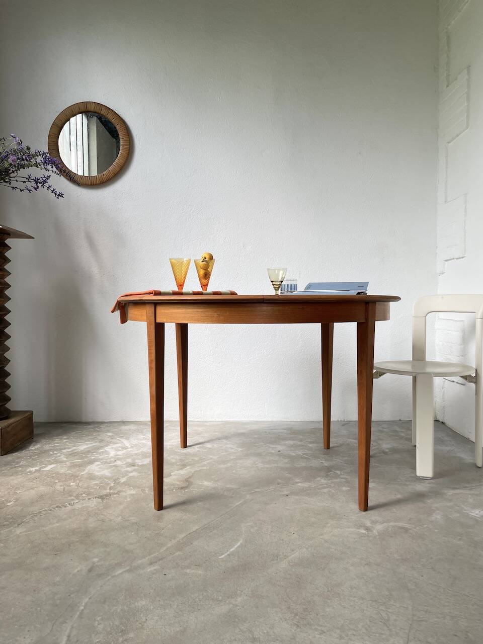 Scandinavian round teak table with extension