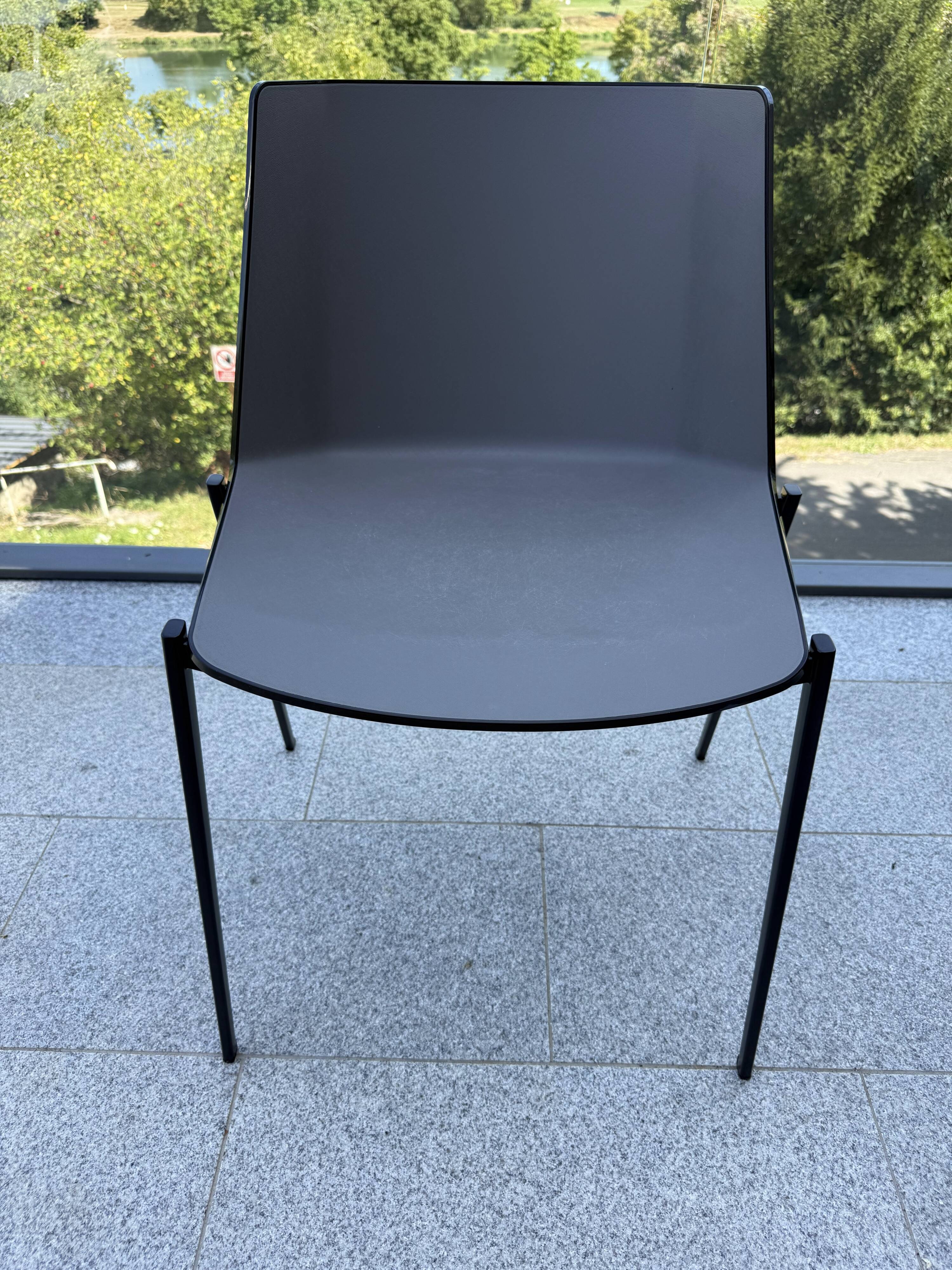 MDF Italia chair – AIKU, design Jean-Marie Massaud