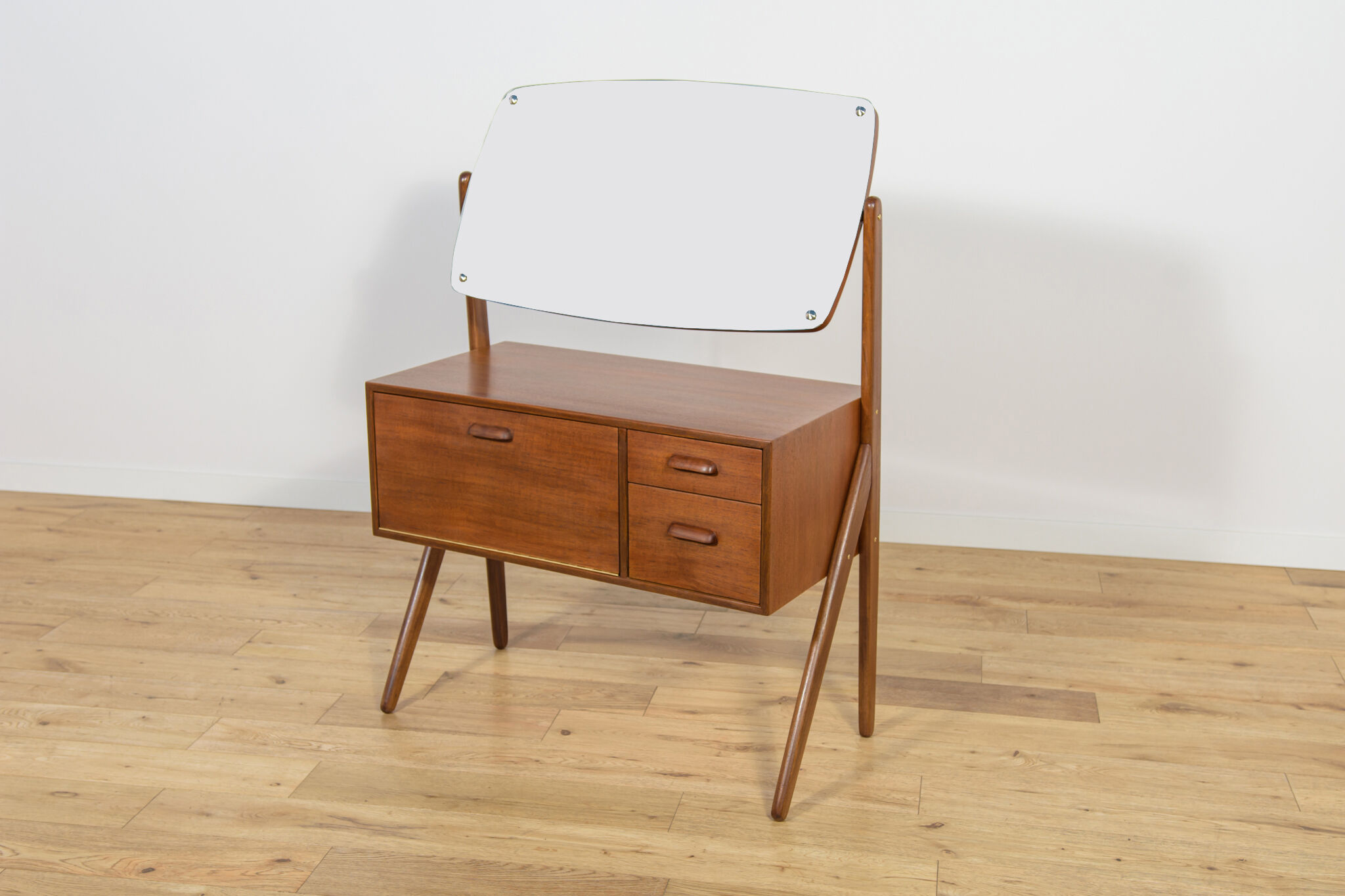 Mid-century dressing table from Ølholm Møbelfabri, 1960s
