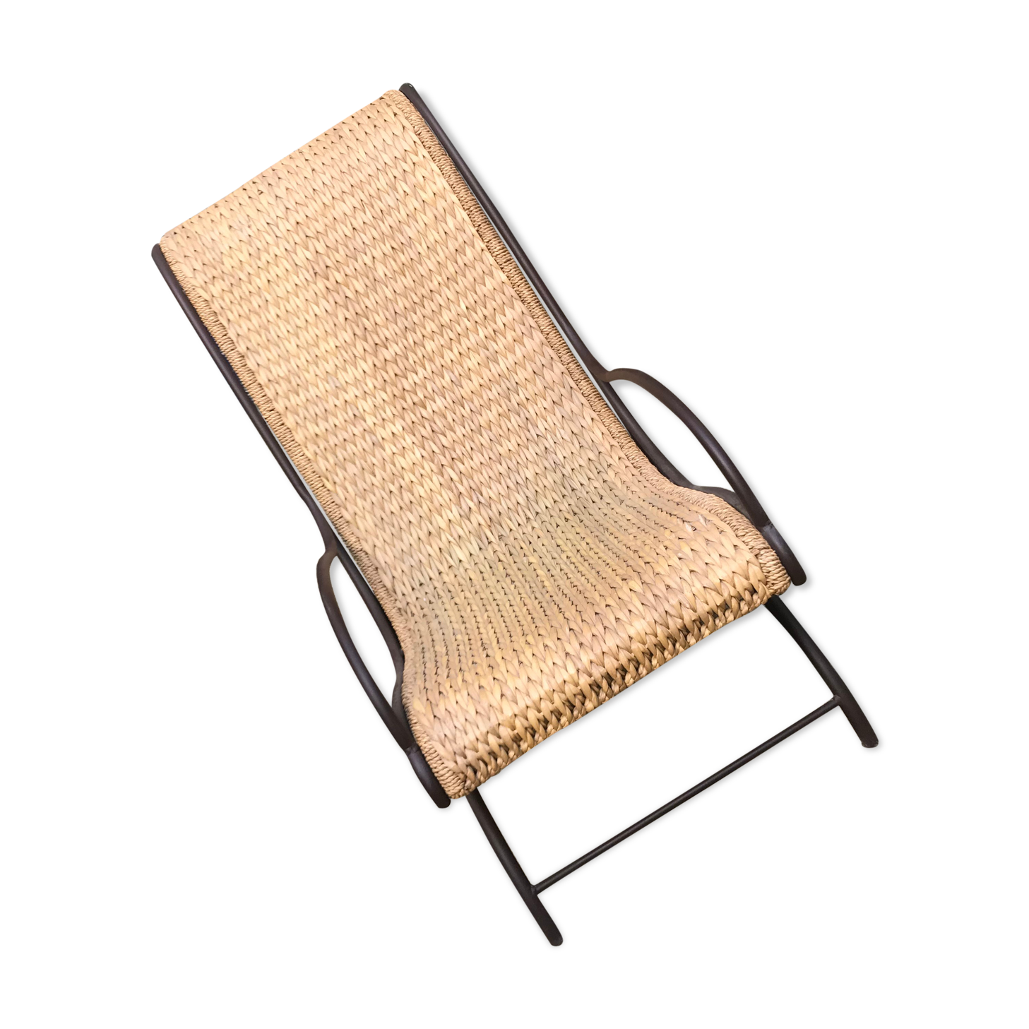 Lounge flesh wrought iron and braided wicker