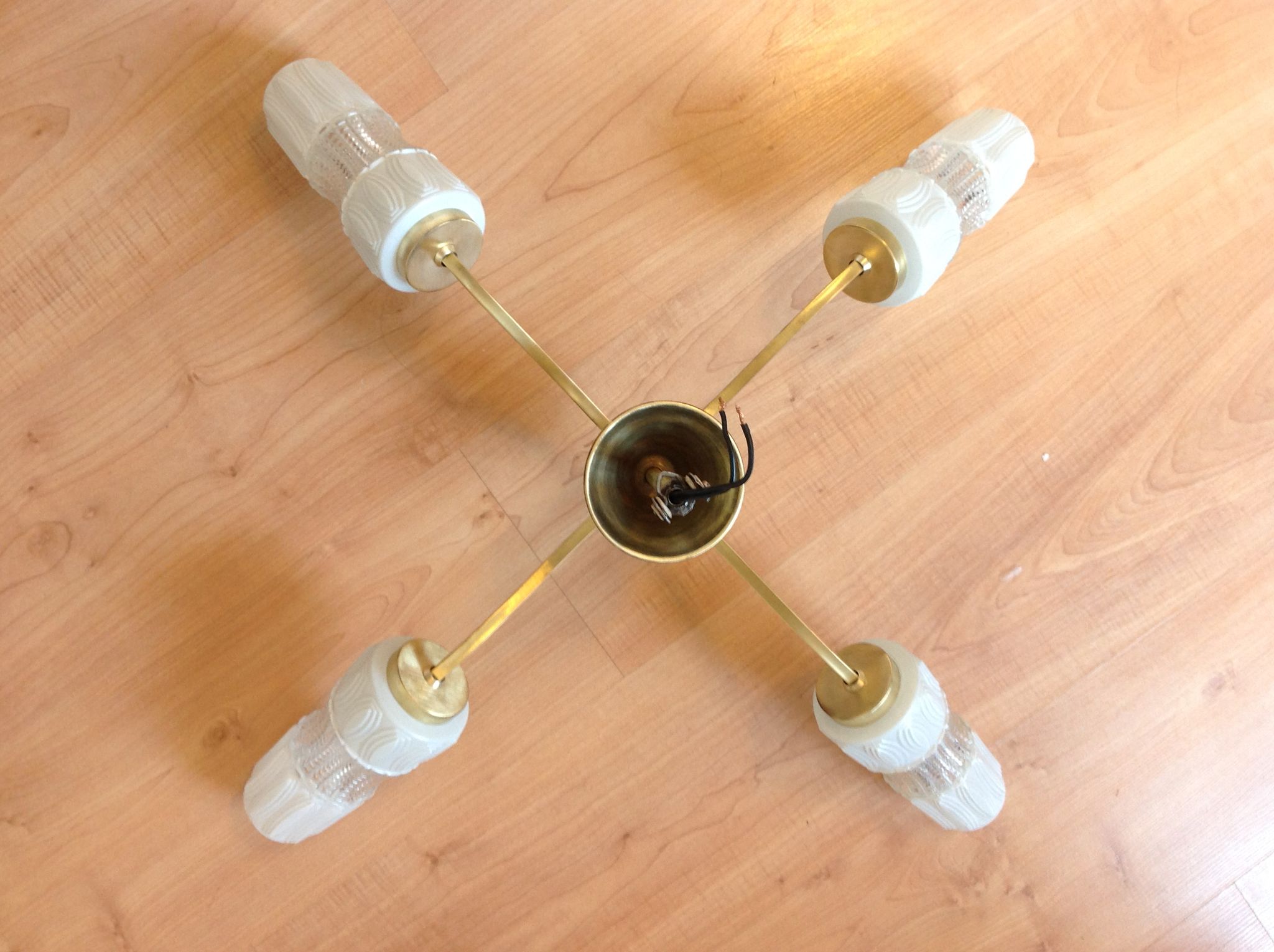 Four-burner chandelier in brass and two-tone glass Scandinavian style / vintage 60s-70s