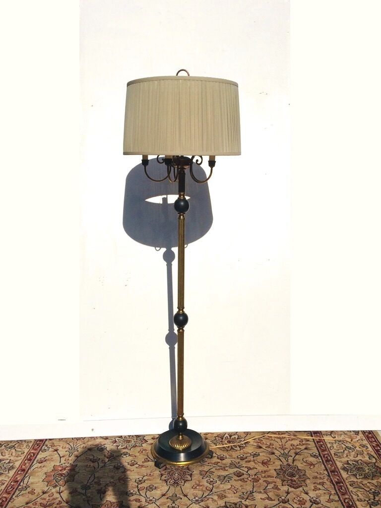 Floor lamp " Hollywood Regency ". Vintage