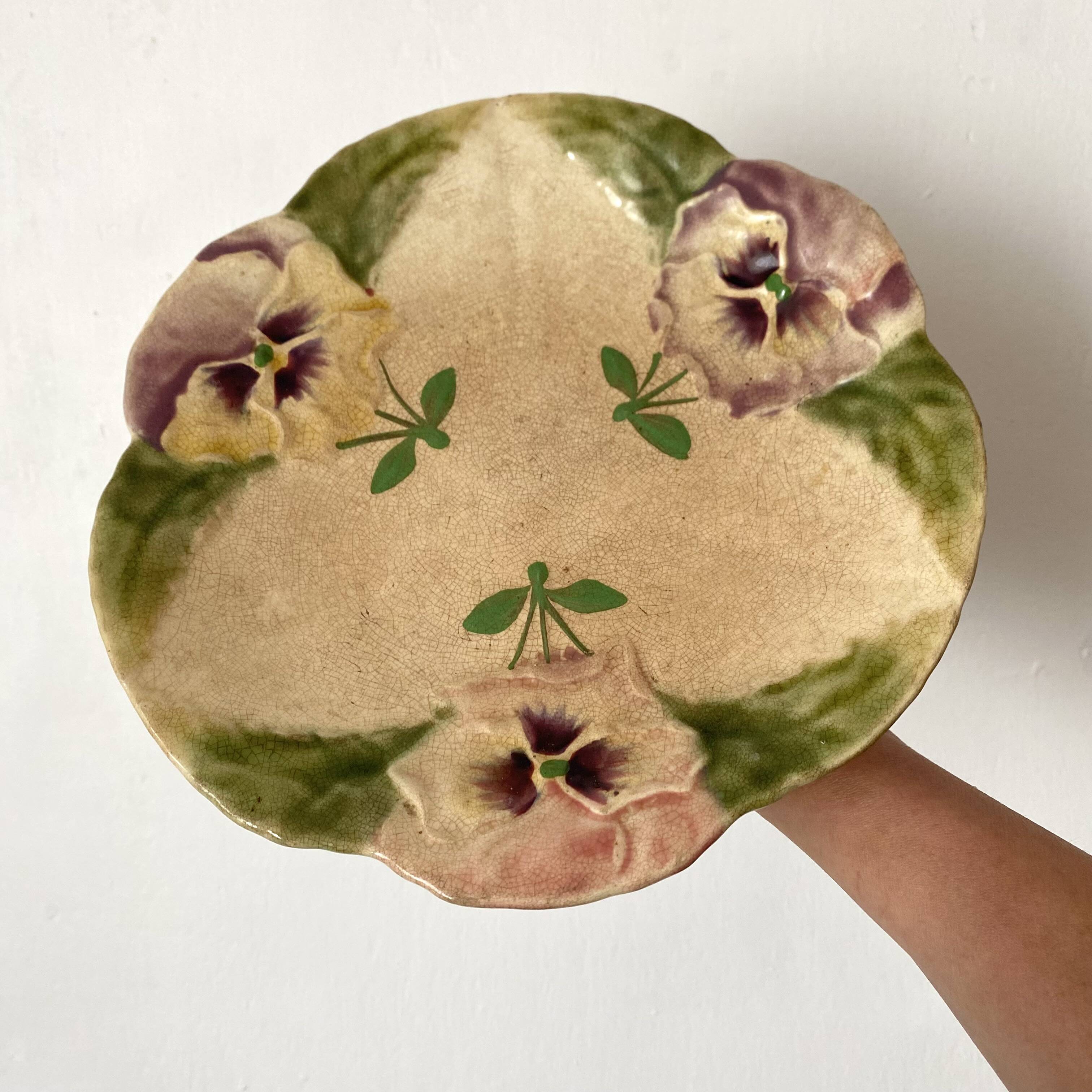 Footed dish in slip, pansy compote dish, Choisy le Roi