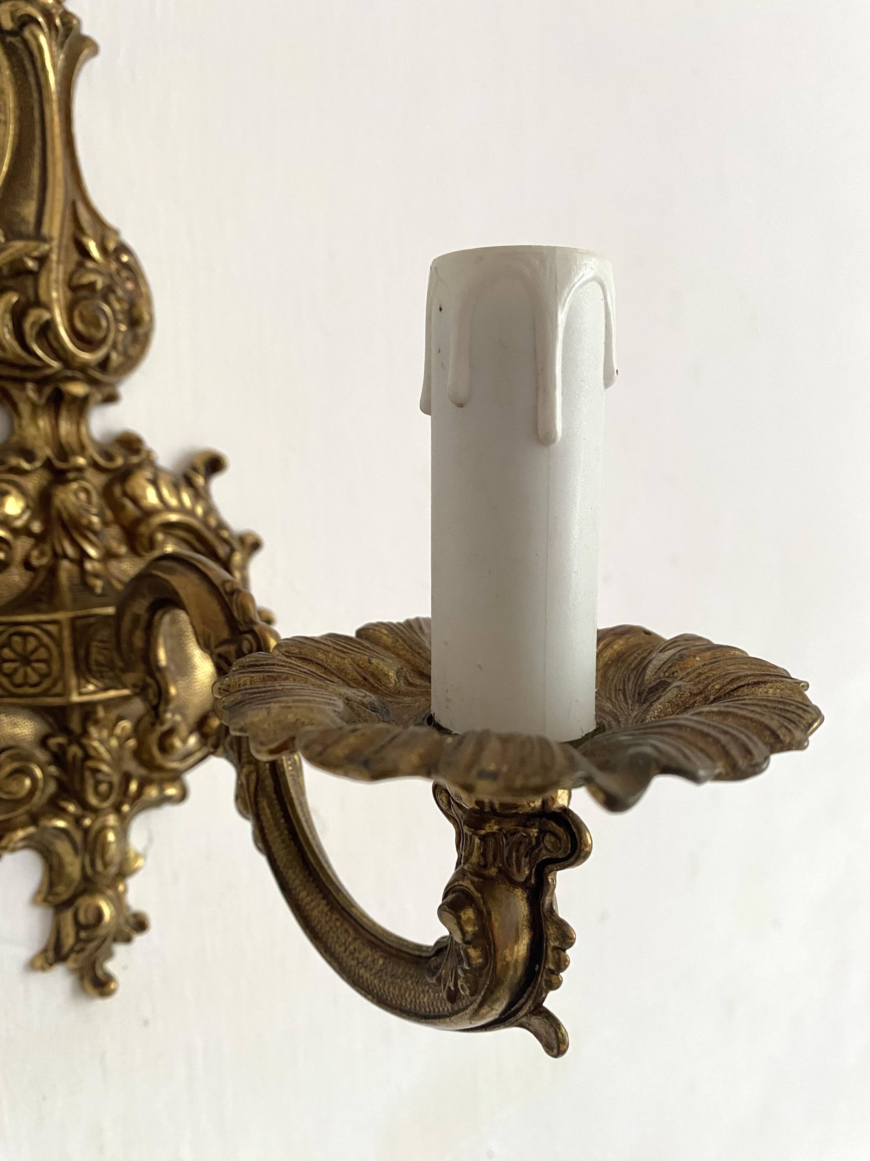 Pair of 1-light gilded brass wall lights