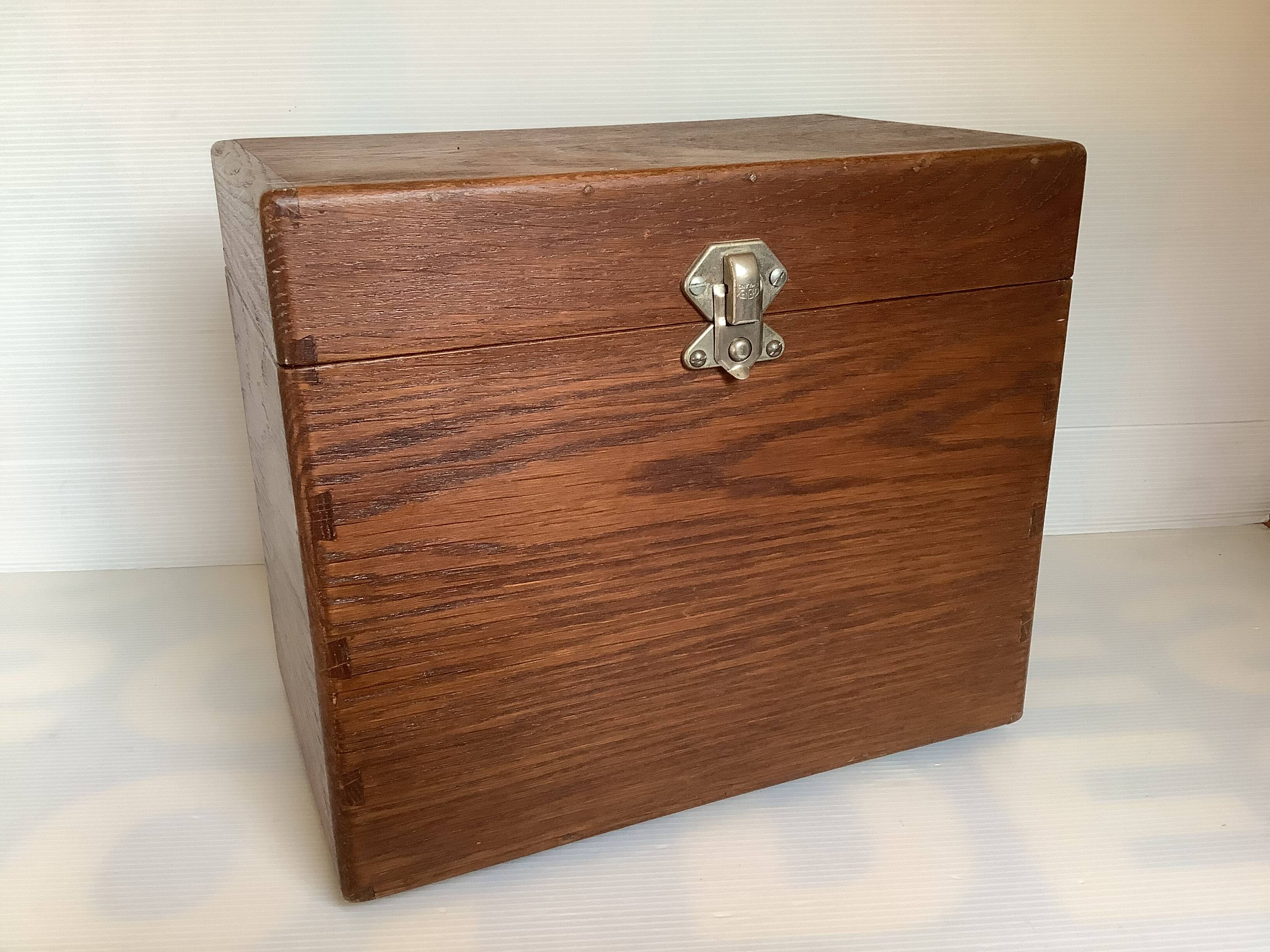 Cheney England dovetail wooden box