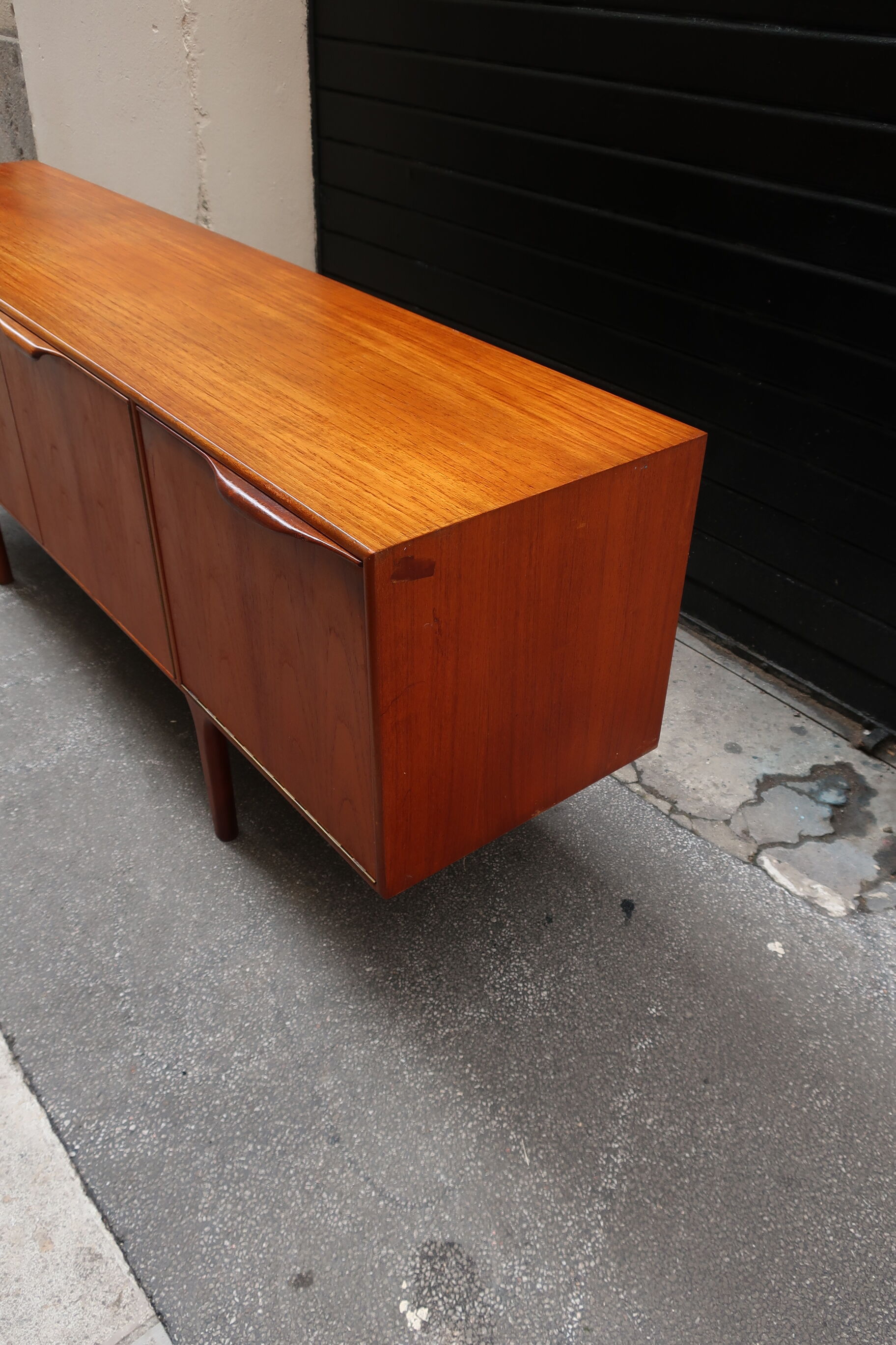 Sideboard Mcintosh teak of the 1960s