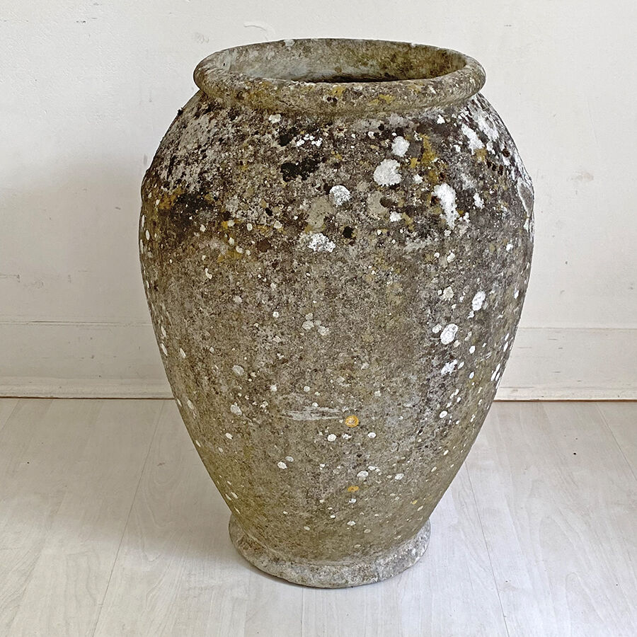 Garden jarre 70's cement