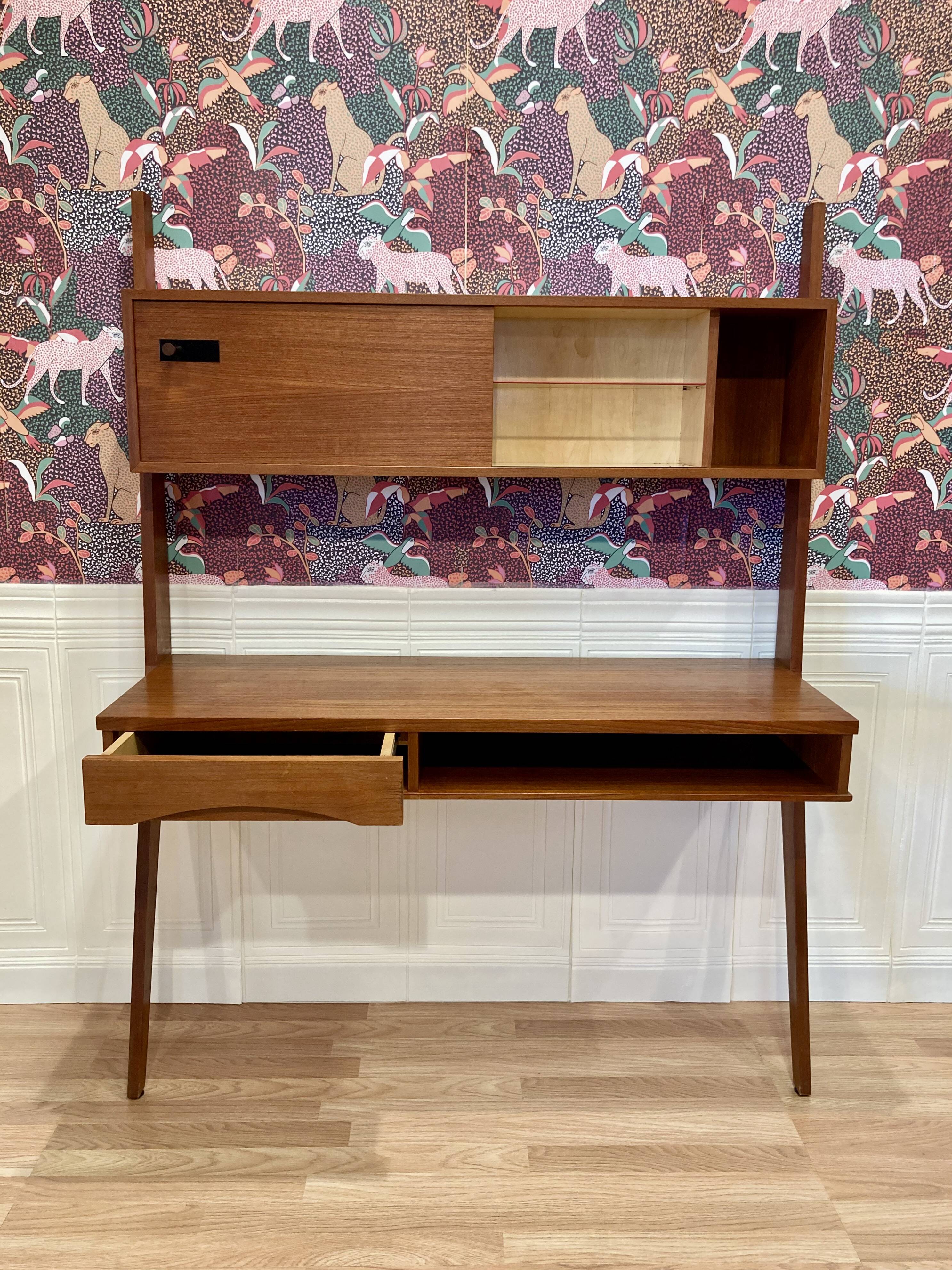 Élégant bureau design scandinave 1950.