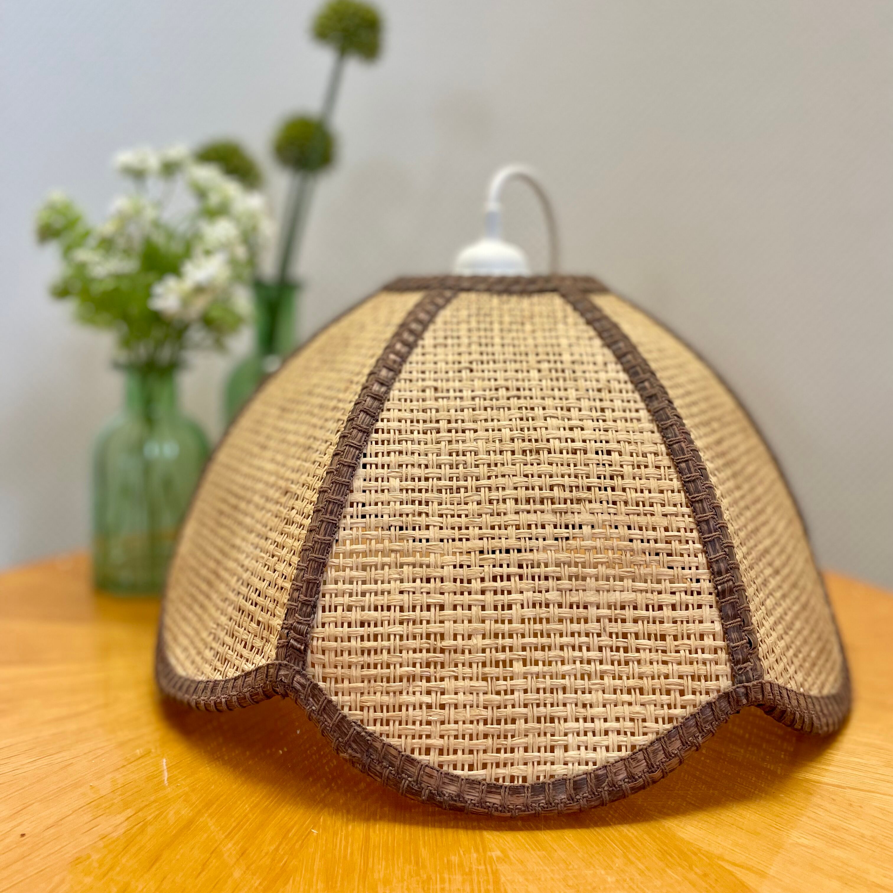 Rattan flower hanging lamp