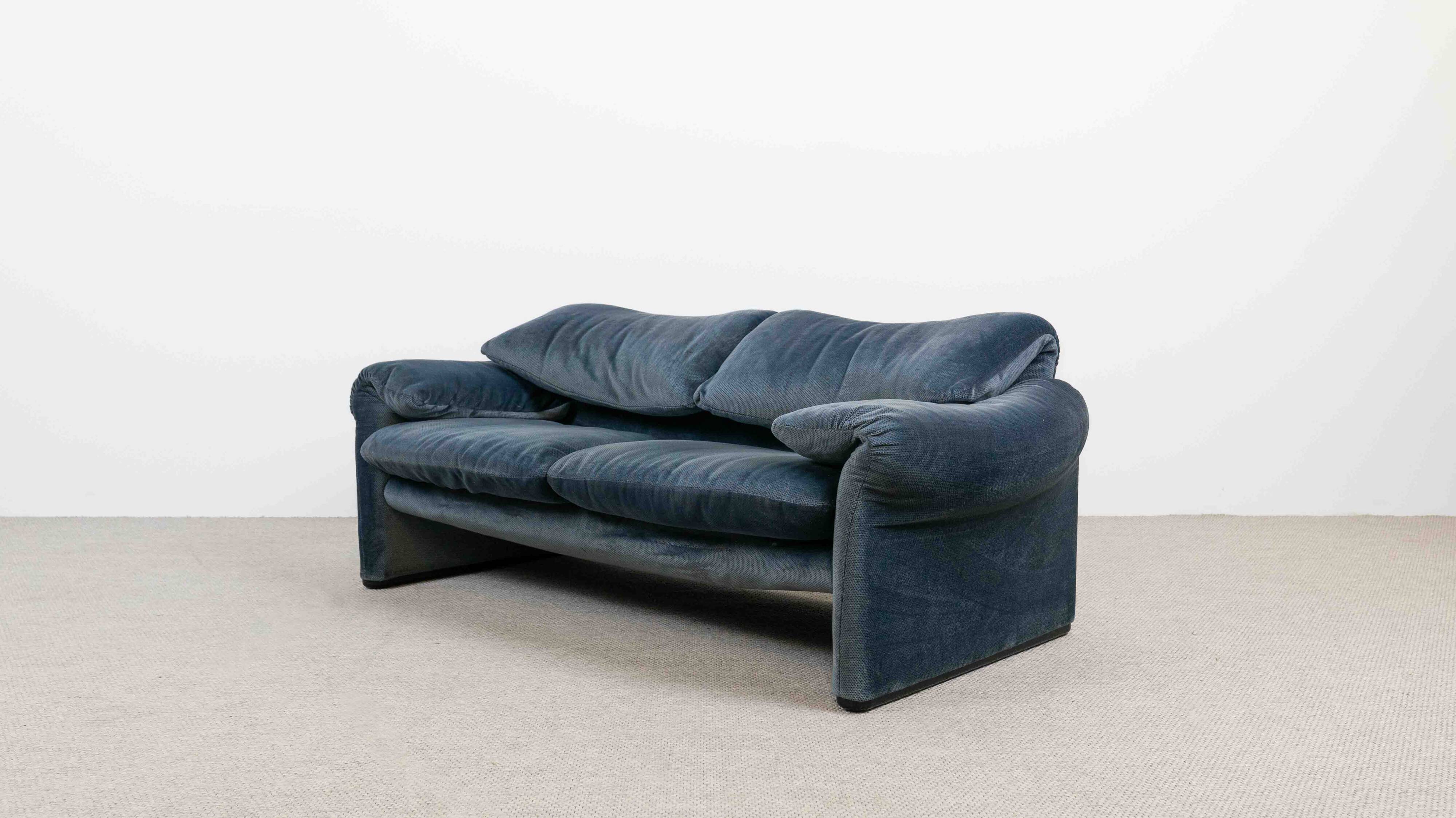 Maralunga Sofa by Vico Magistretti for Cassina, 1980s