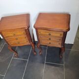 Paire de tables de chevet style Louis XV en merisier