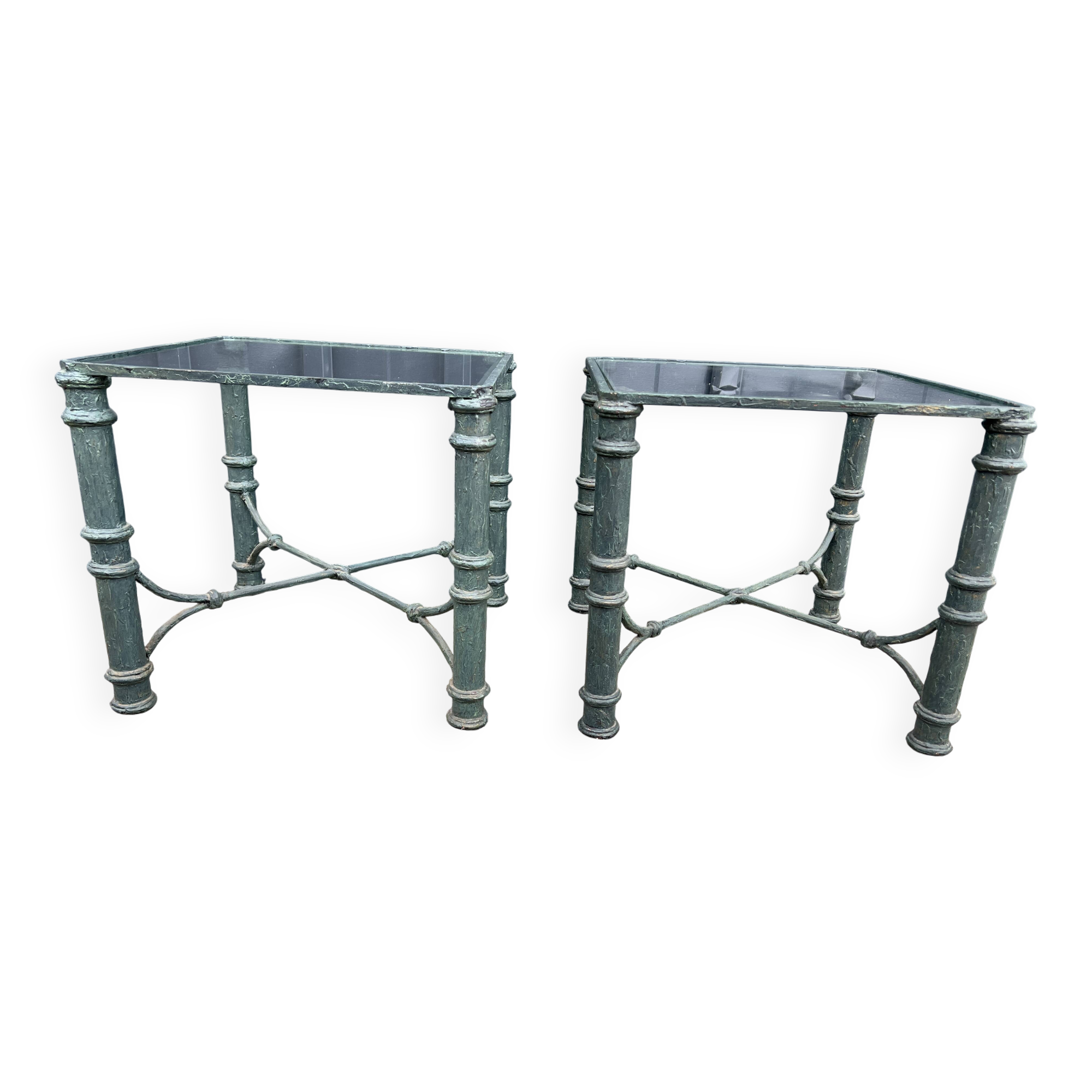 Paire de bouts de canapé métal et verre, tables basses