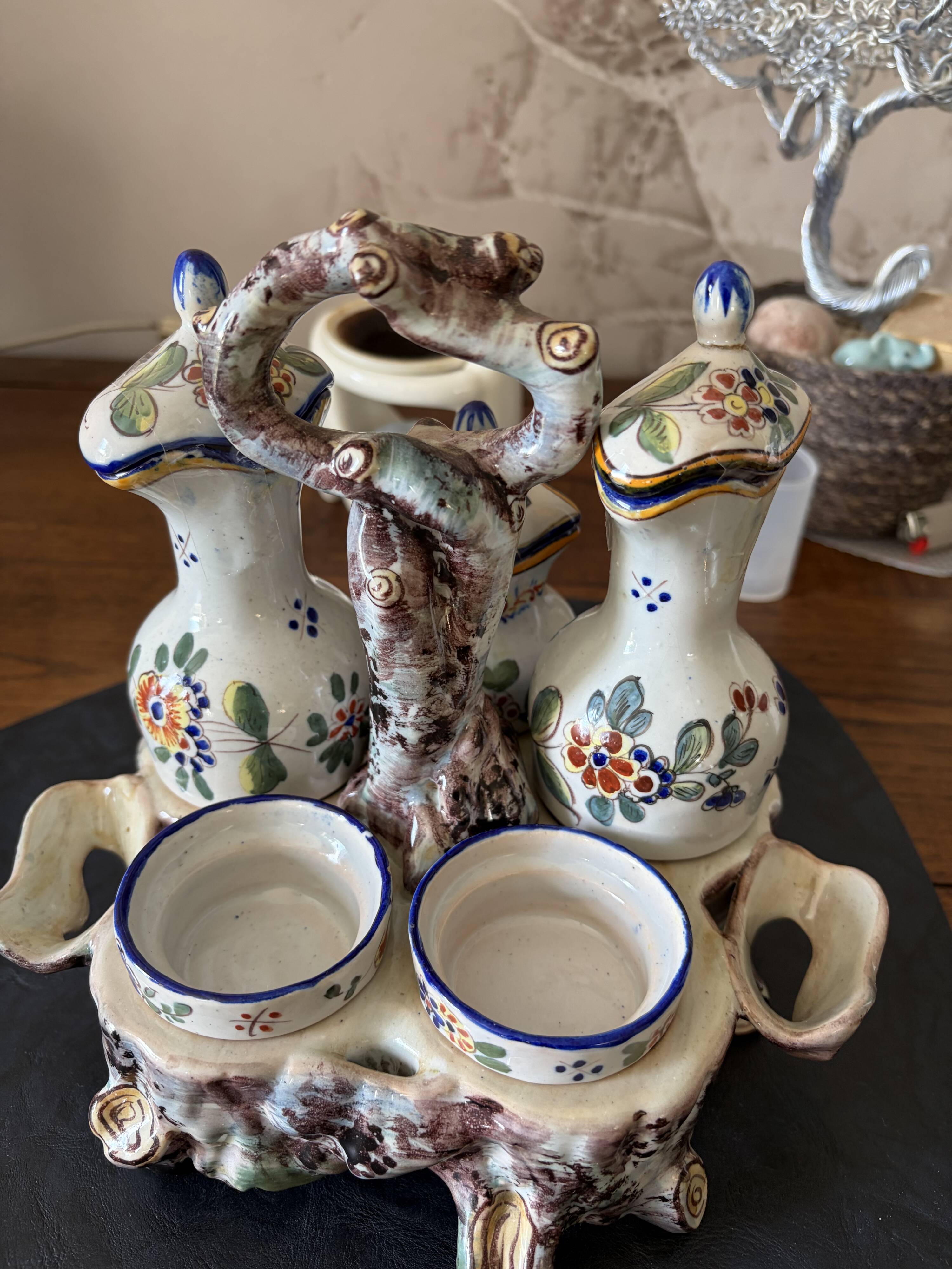Set of porcelain oil dispensers