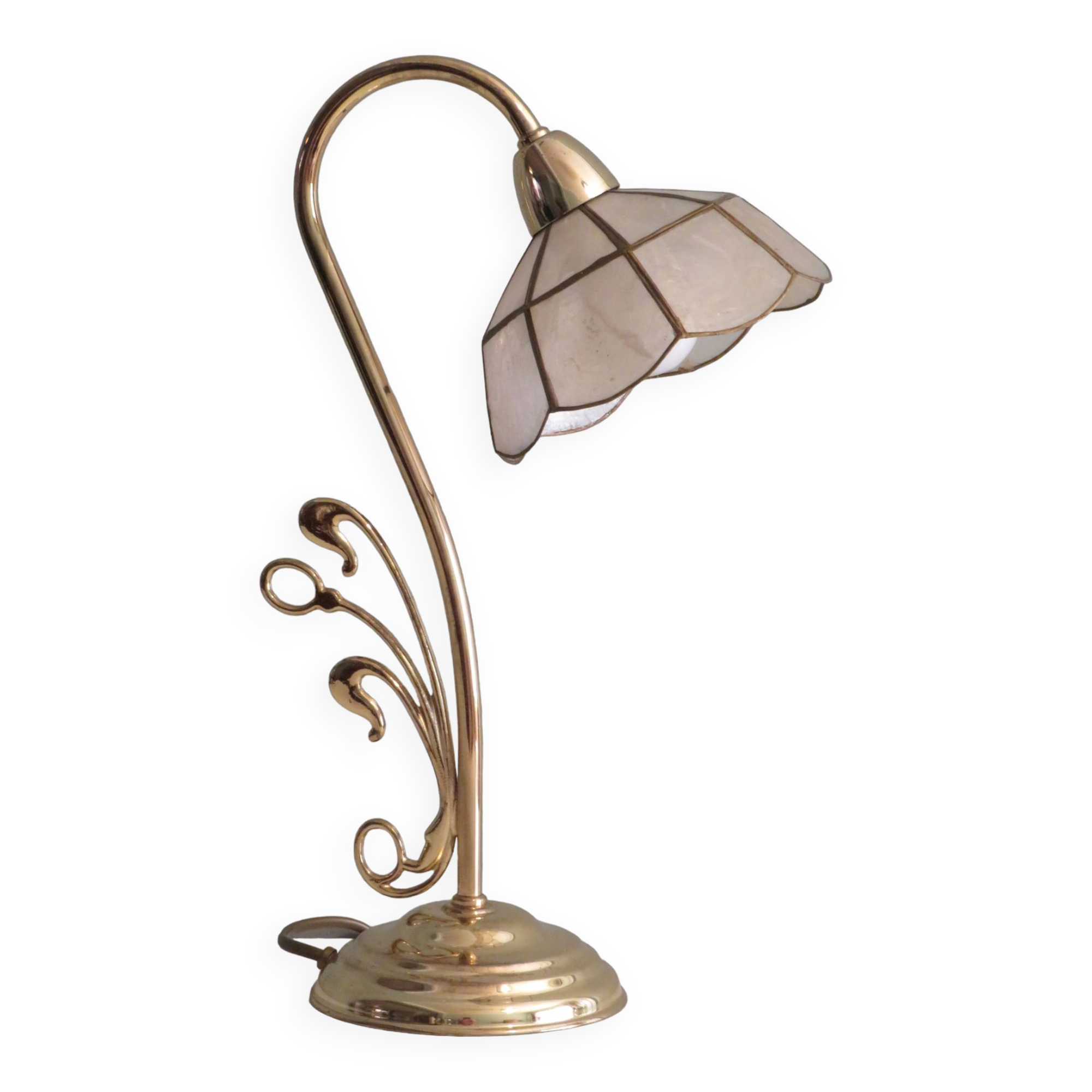 Vintage table lamp brass and Capiz, Massive Belgium