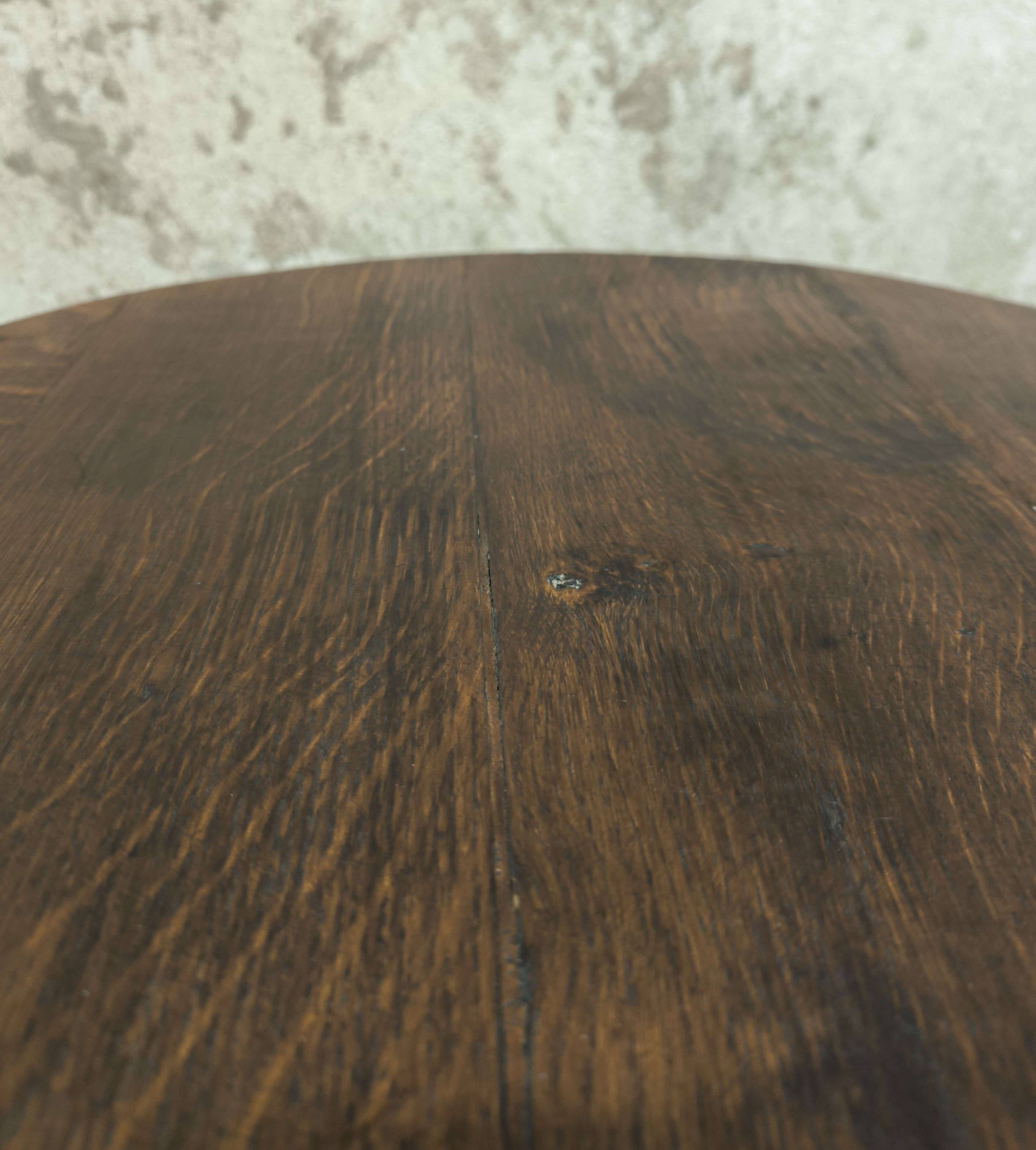 Vintage side table in solid wood