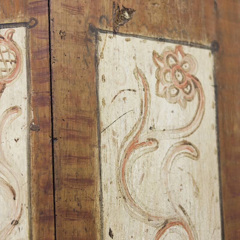 Garde-robe de mariée en art populaire peint 1806