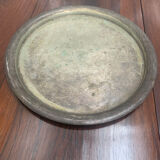 Round openwork metal top