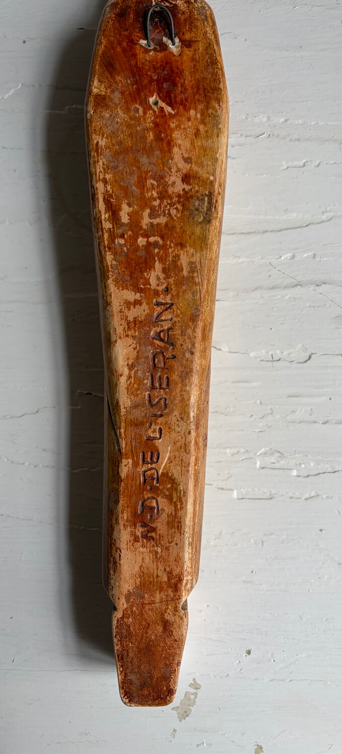 Plaster statuette of Our Lady of the Bindweed