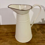 Enamelled sheet metal pitcher