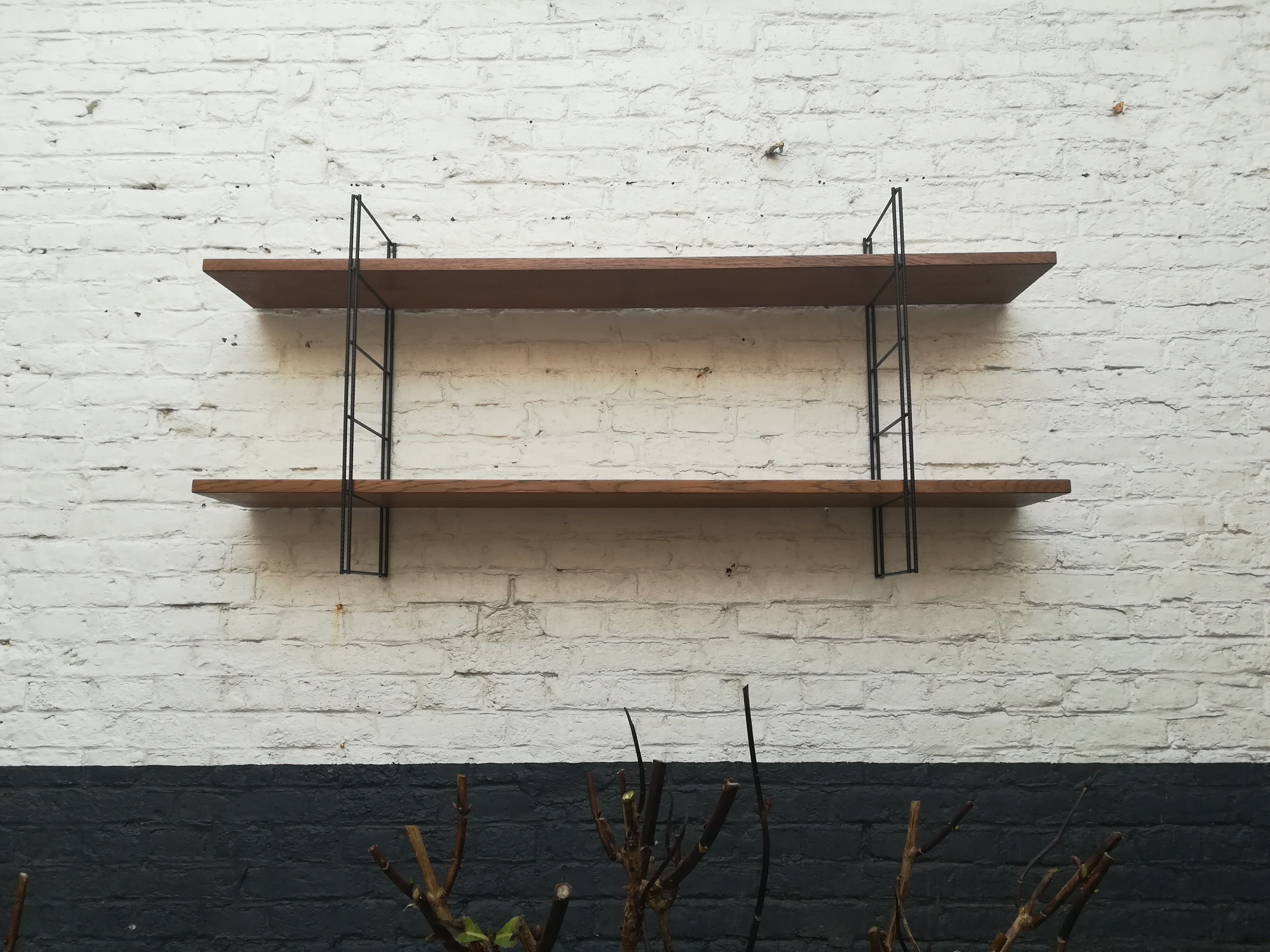 Wall shelf
