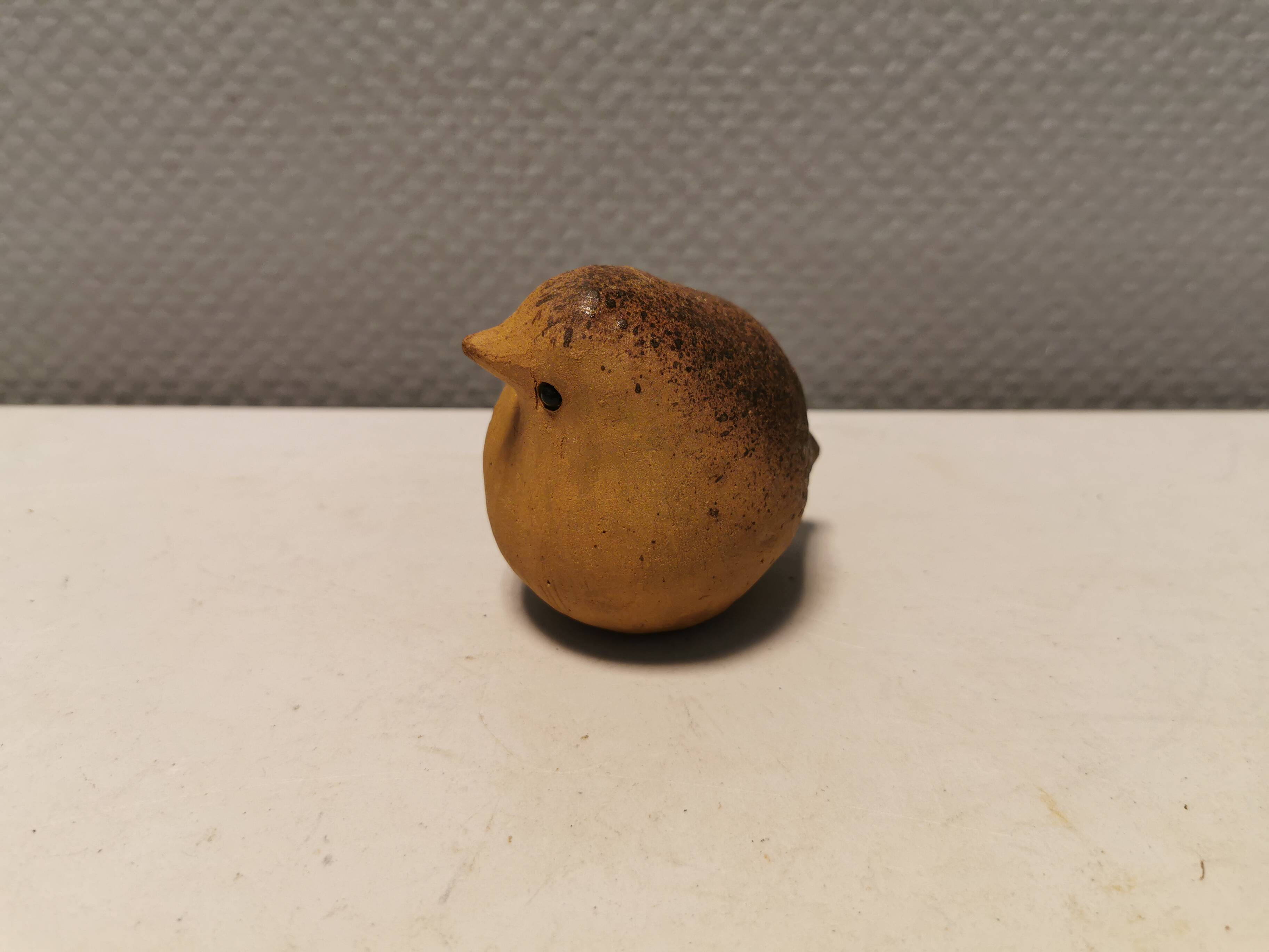 Beautiful ceramic bird, designed by Lise Ostfeldt Denmark 1970s.