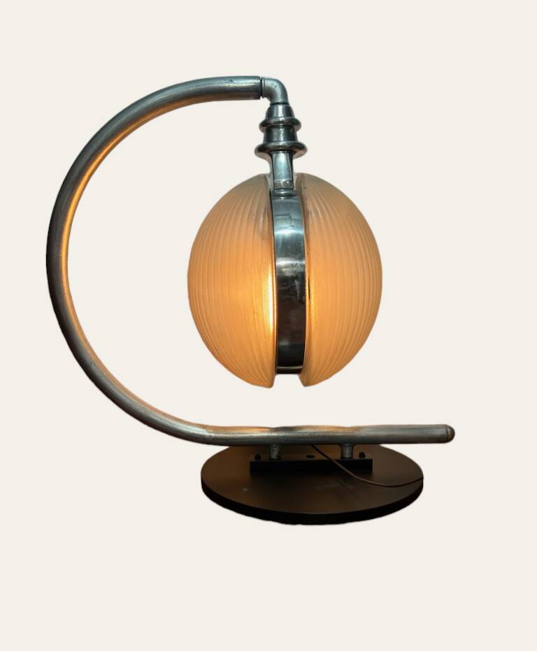 Shell lamp to place