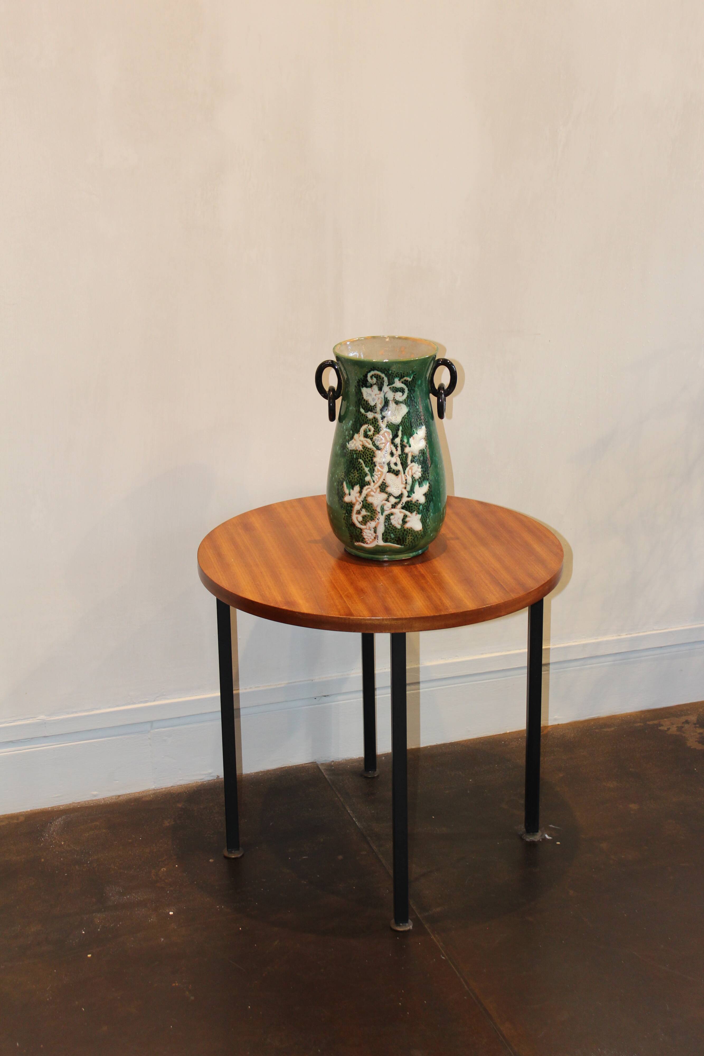 Scandinavian round table