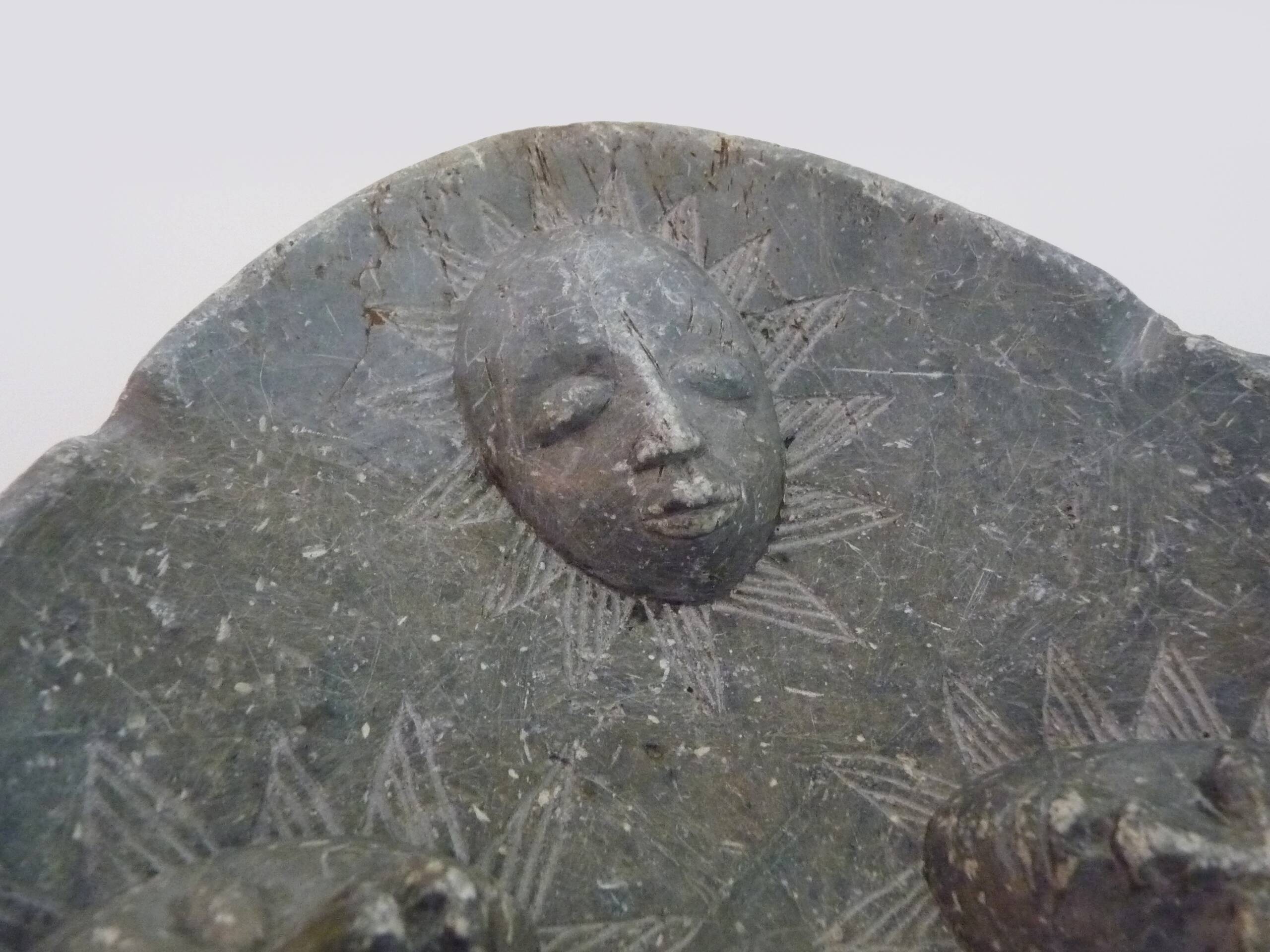 Vintage 3-faced sun soapstone decorative ashtray