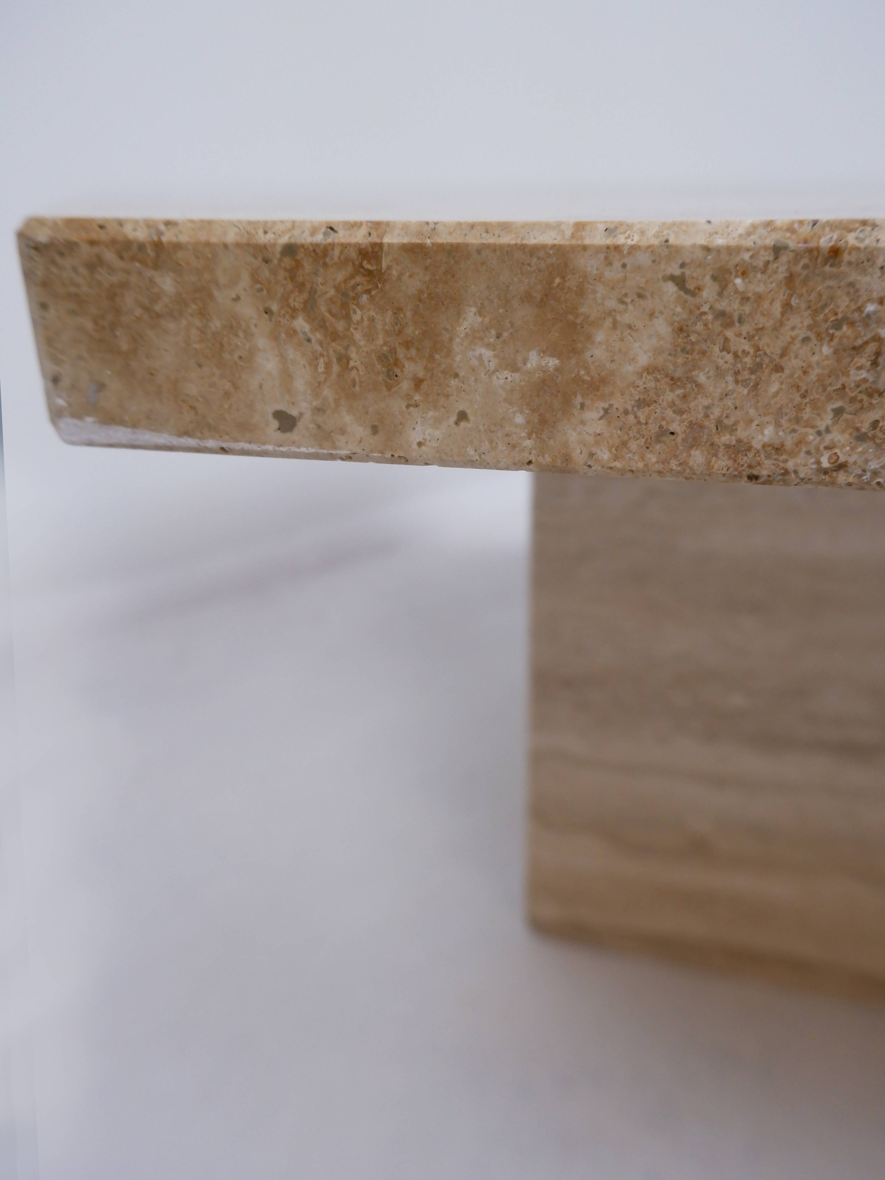Table basse en travertin, années 1970