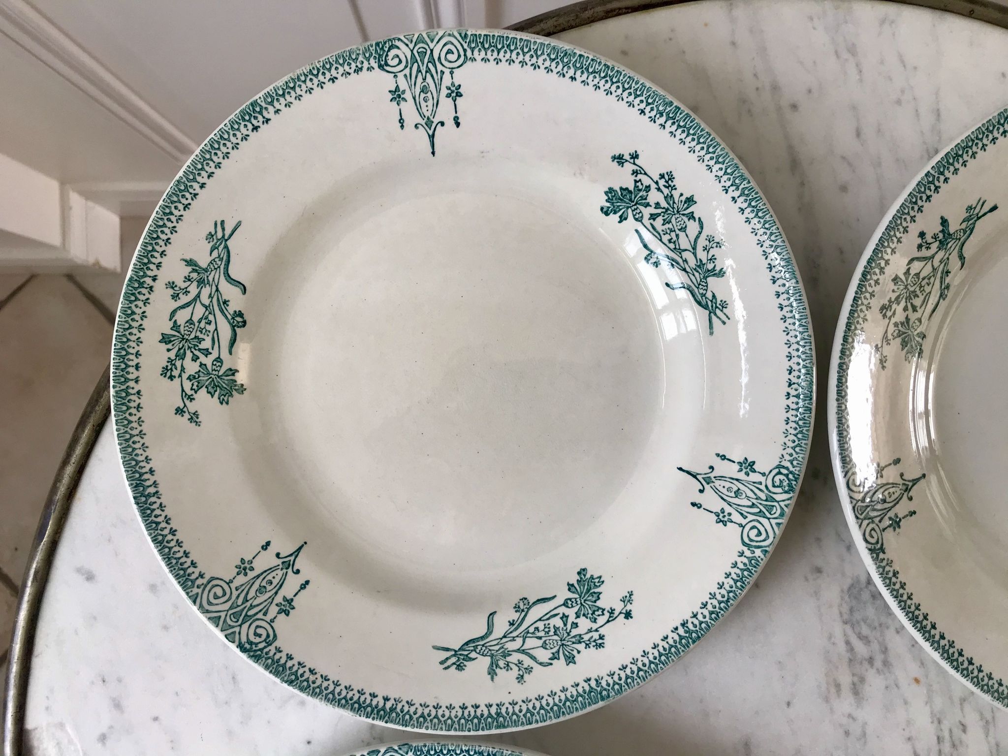 Lot de 4 assiettes plates Terre de Fer Saint-Amand XIXème