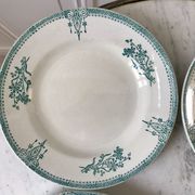 Lot de 4 assiettes plates Terre de Fer Saint-Amand XIXème