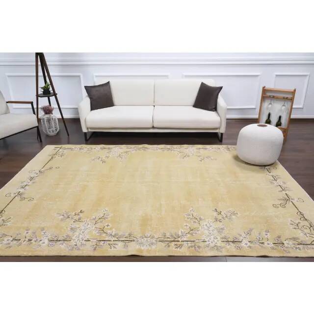 1970s Turkish yellow hand-knotted area rug 210x305