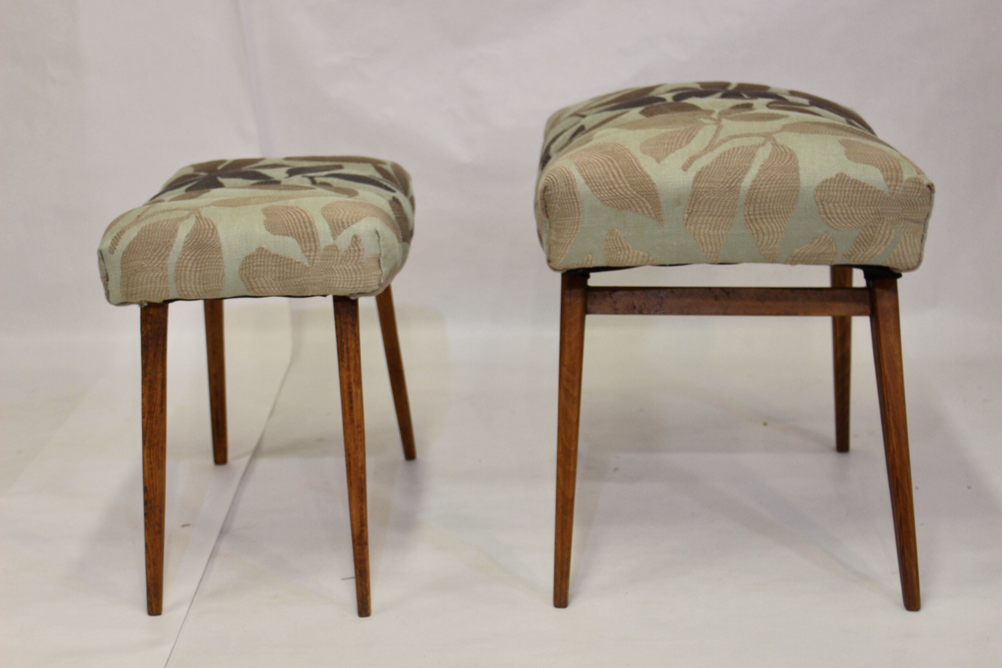 Duo of stools in 50s beech fully restored
