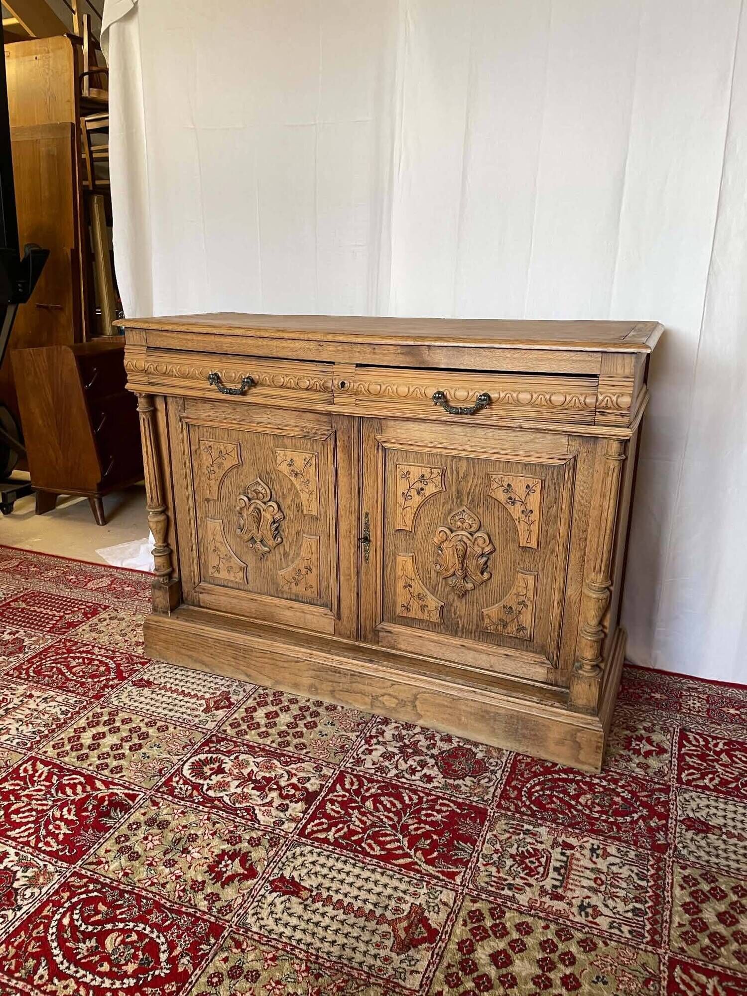 Antique carved oak sideboard – Late 19th century