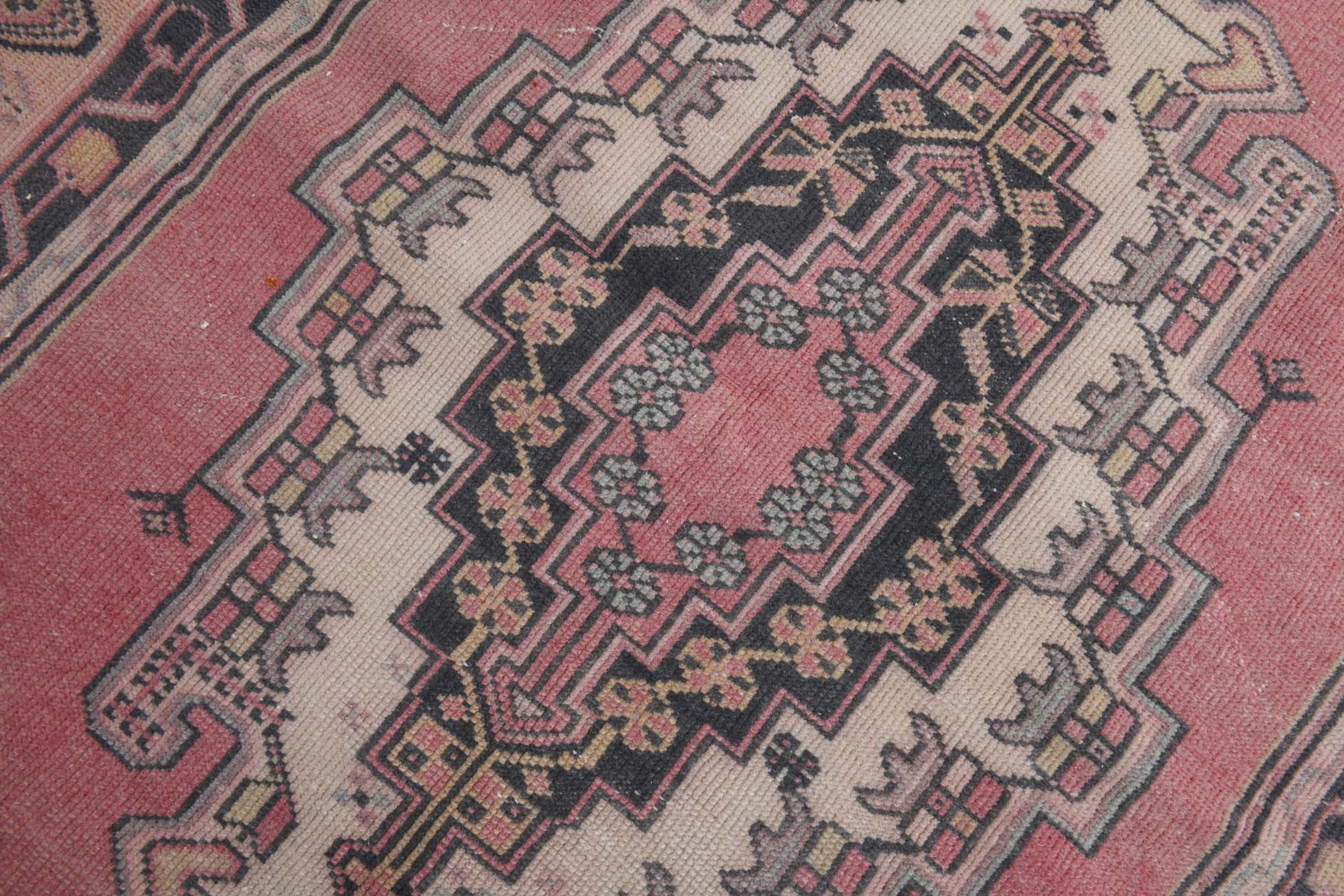 4x7 Pink & Navy Blue Classic Vintage Rug, 134x216Cm