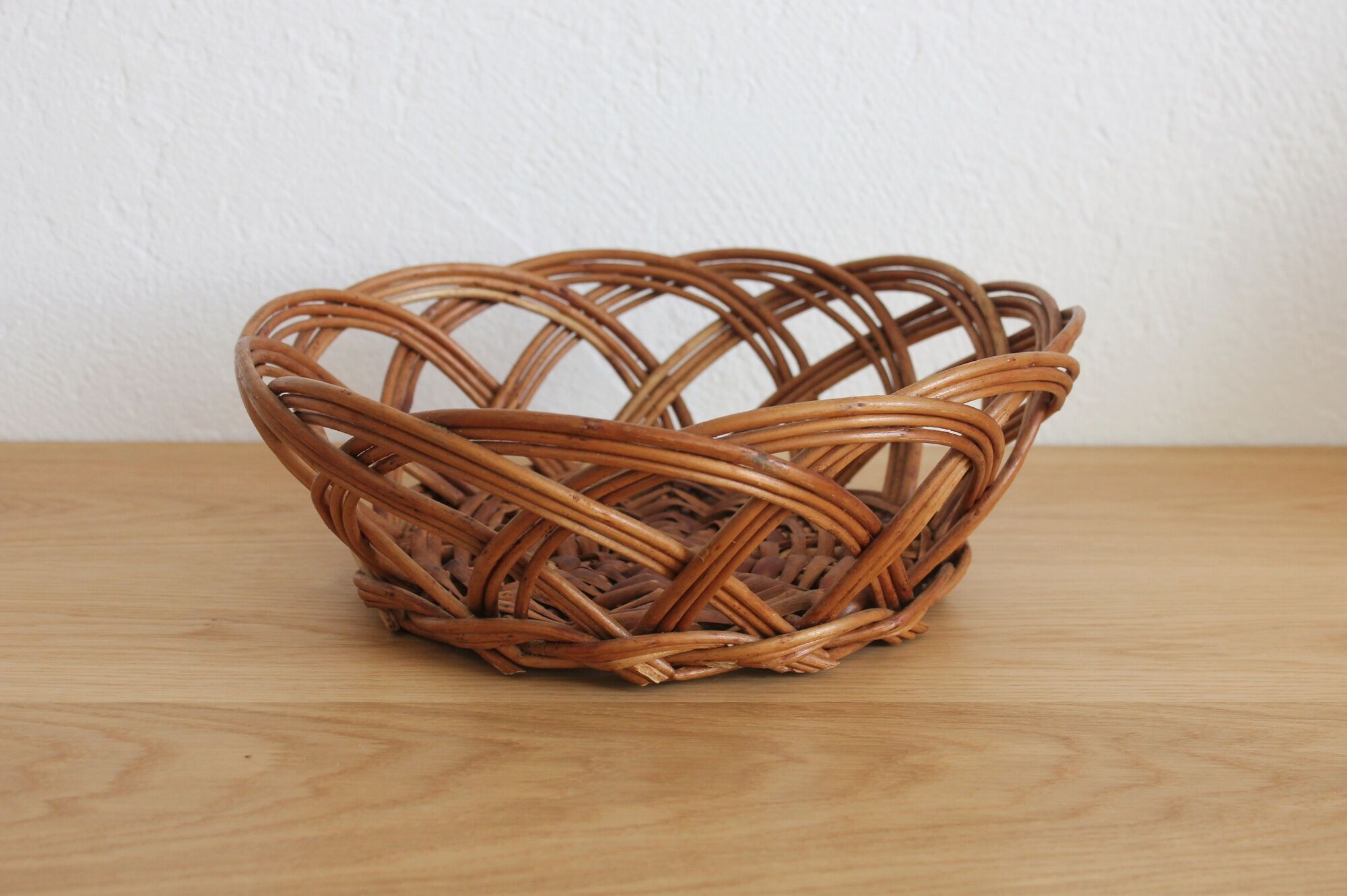 Vintage rattan/wicker fruit basket