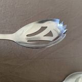 Salad servers with bamboo handles