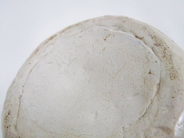 Superbe pichet en grès blanc et rouge signé Moon