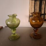 Deux bougeoirs en verre souffle biot