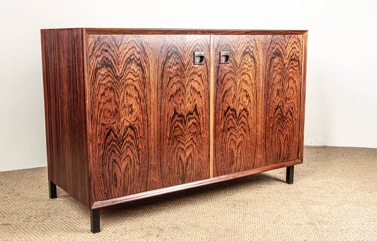 Buffet ou petite enfilade Scandinave en Palissandre par Erik Brouer 1960.