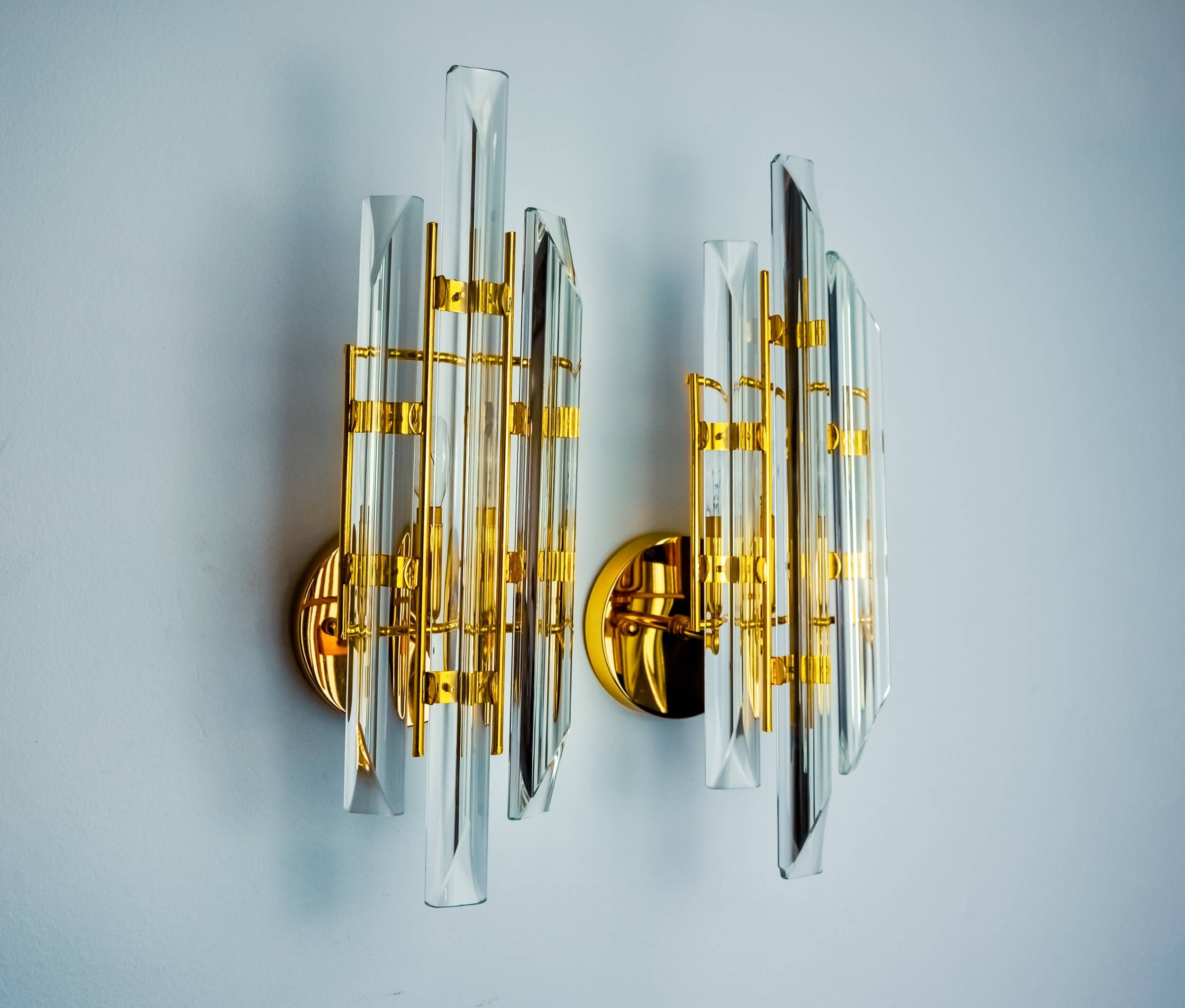 Pair of Venini wall lights, triedri glass, murano, Italy 1970