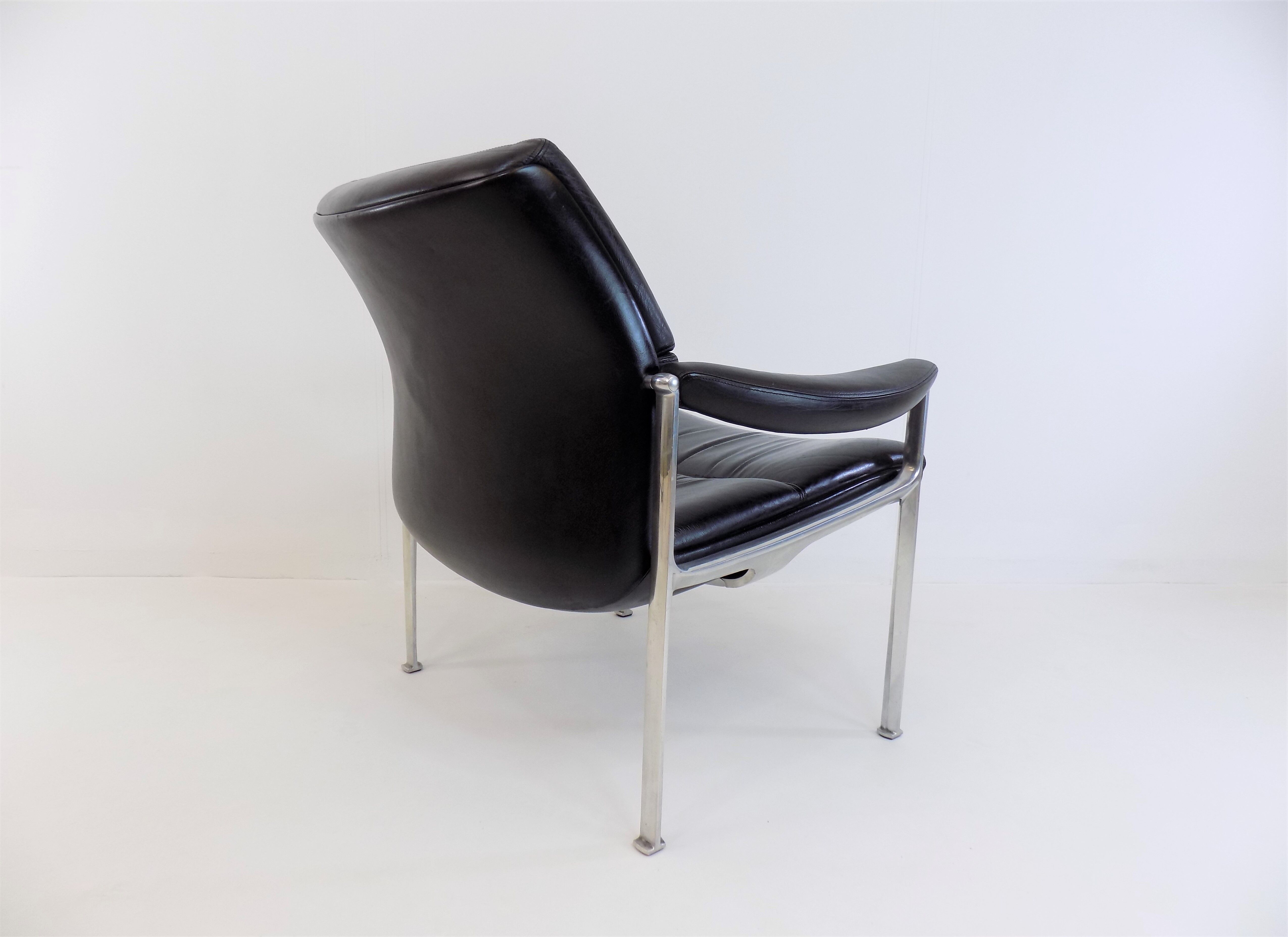 Lot de 2 fauteuils en cuir Röder Söhne by Miller Borgsen