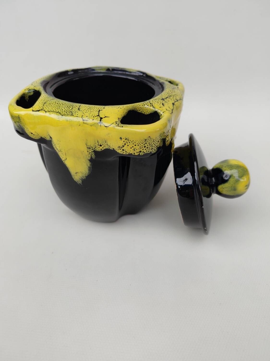 Ceramic ice bucket, mid-20th century.