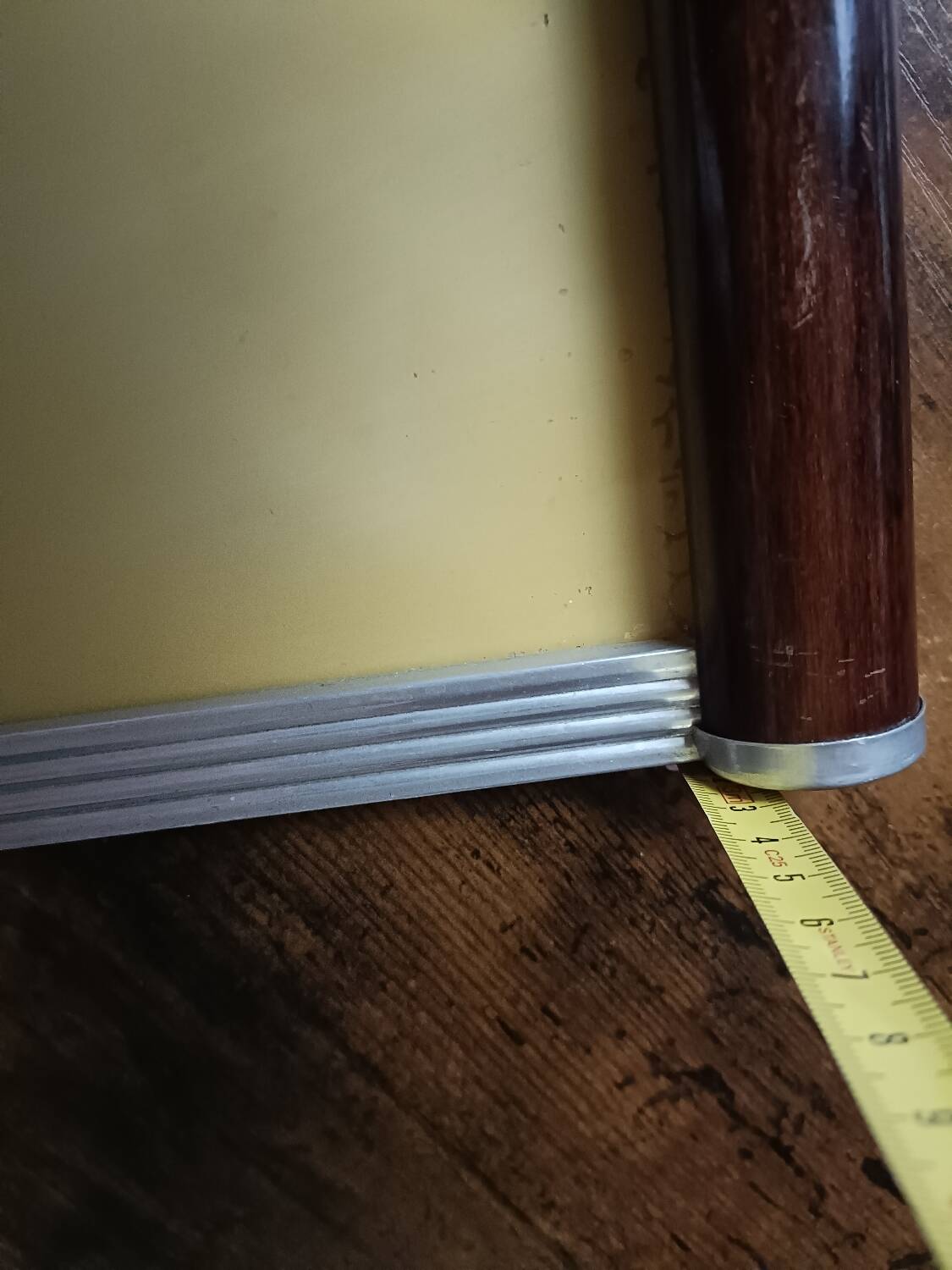 Floral tray signed Elge