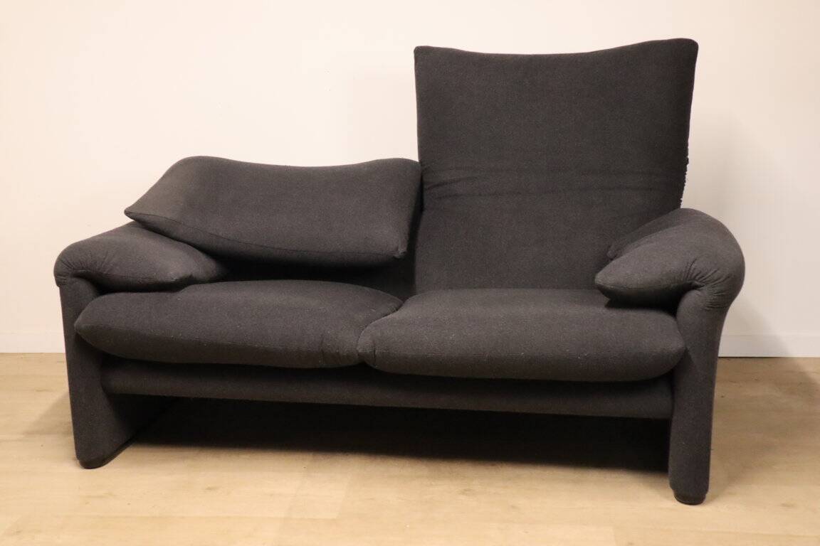 “Maralunga” sofa by Vico Magistretti for Cassina in tweed