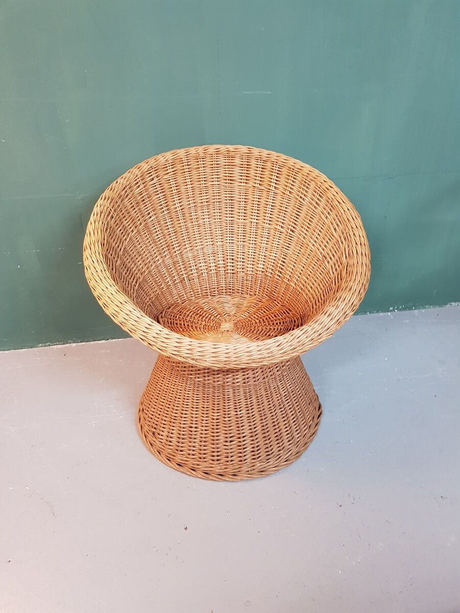 Vintage wicker chair egon
