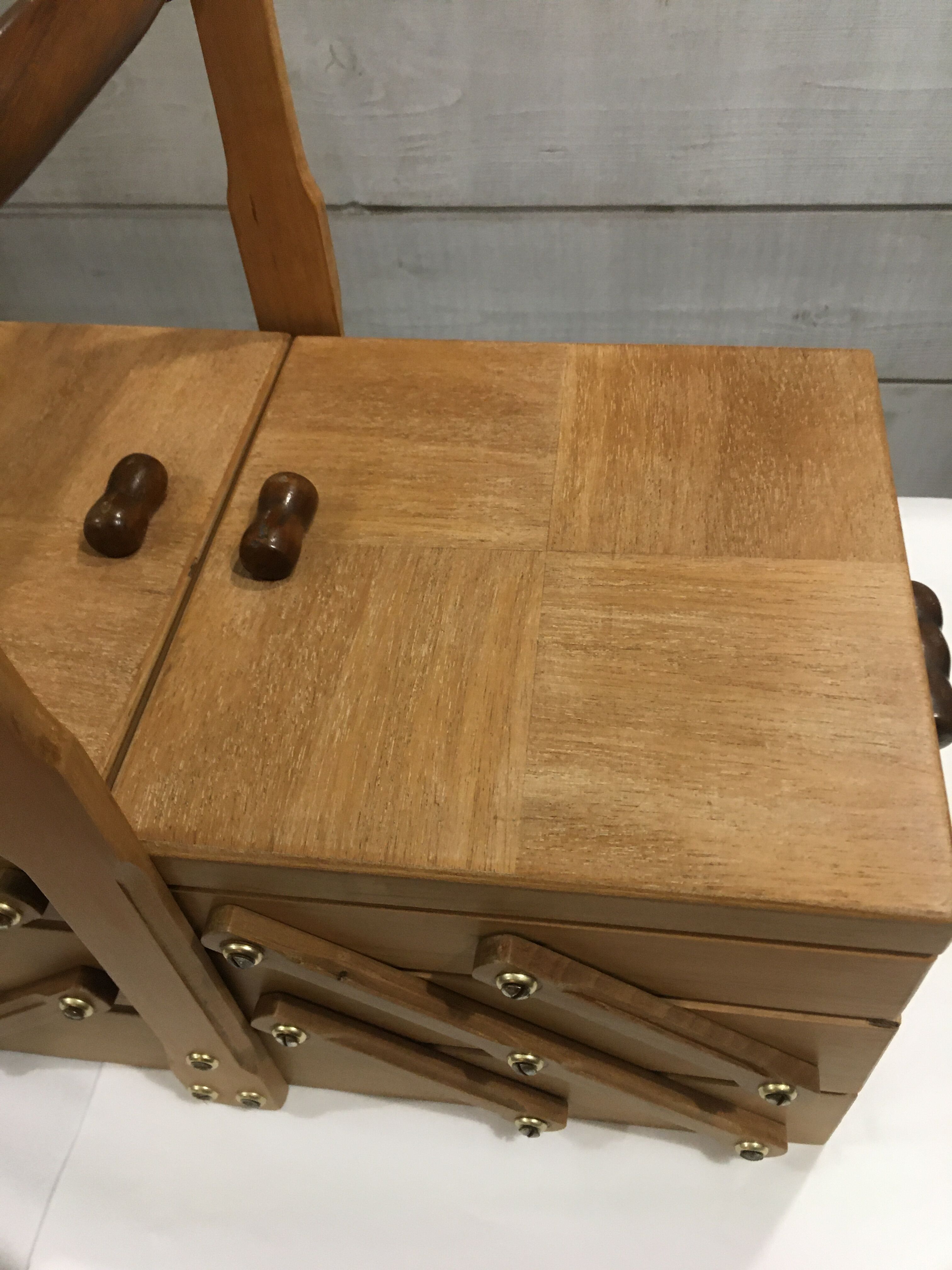 Sewing worker to pose