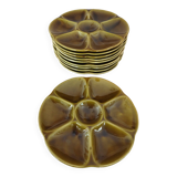 10 oyster plates in Gien slip