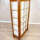 Vitrine en hêtre à une porte du milieu du 20e siècle, années 1940
